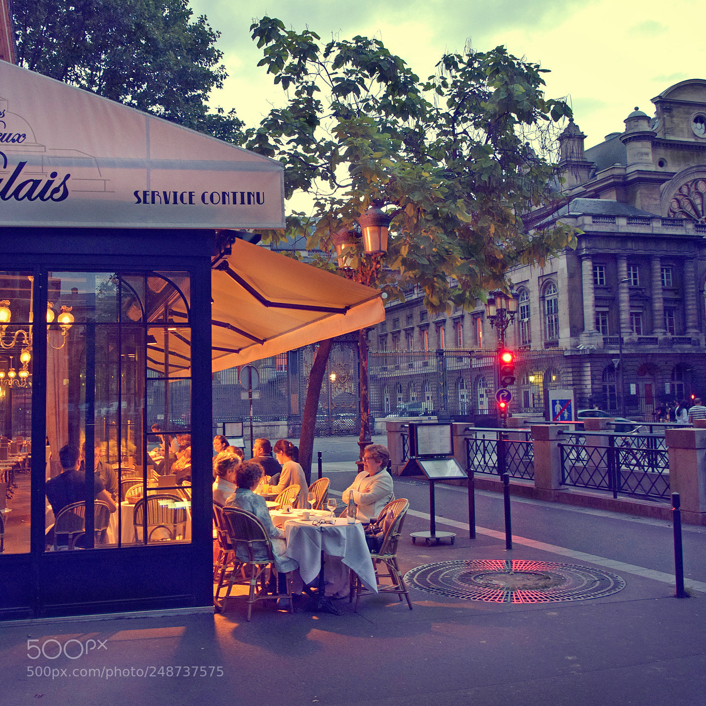 Nikon D5300 sample photo. Cafe photography