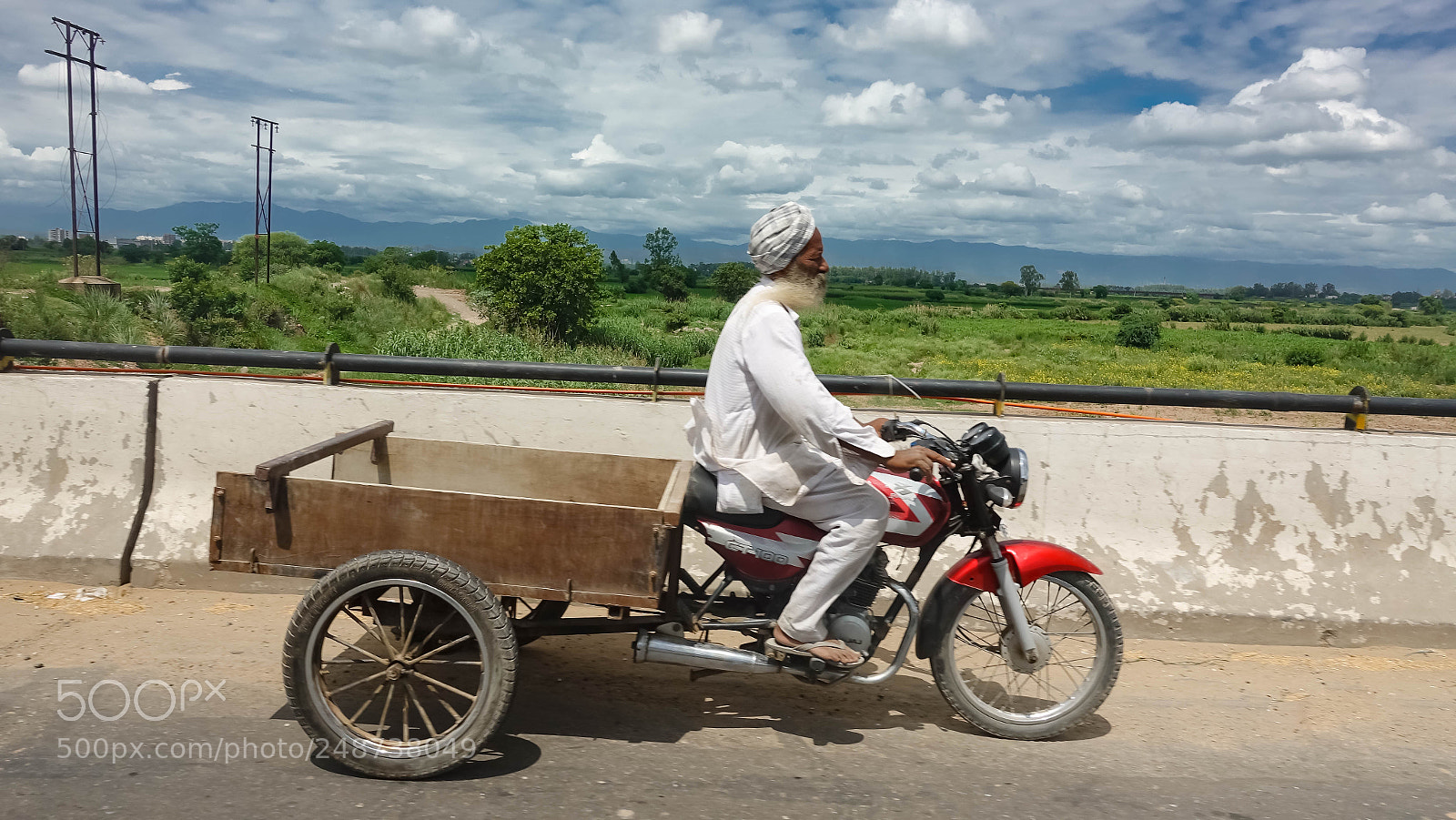 Sony DSC-RX100M5 sample photo. Cruising' the highways of photography