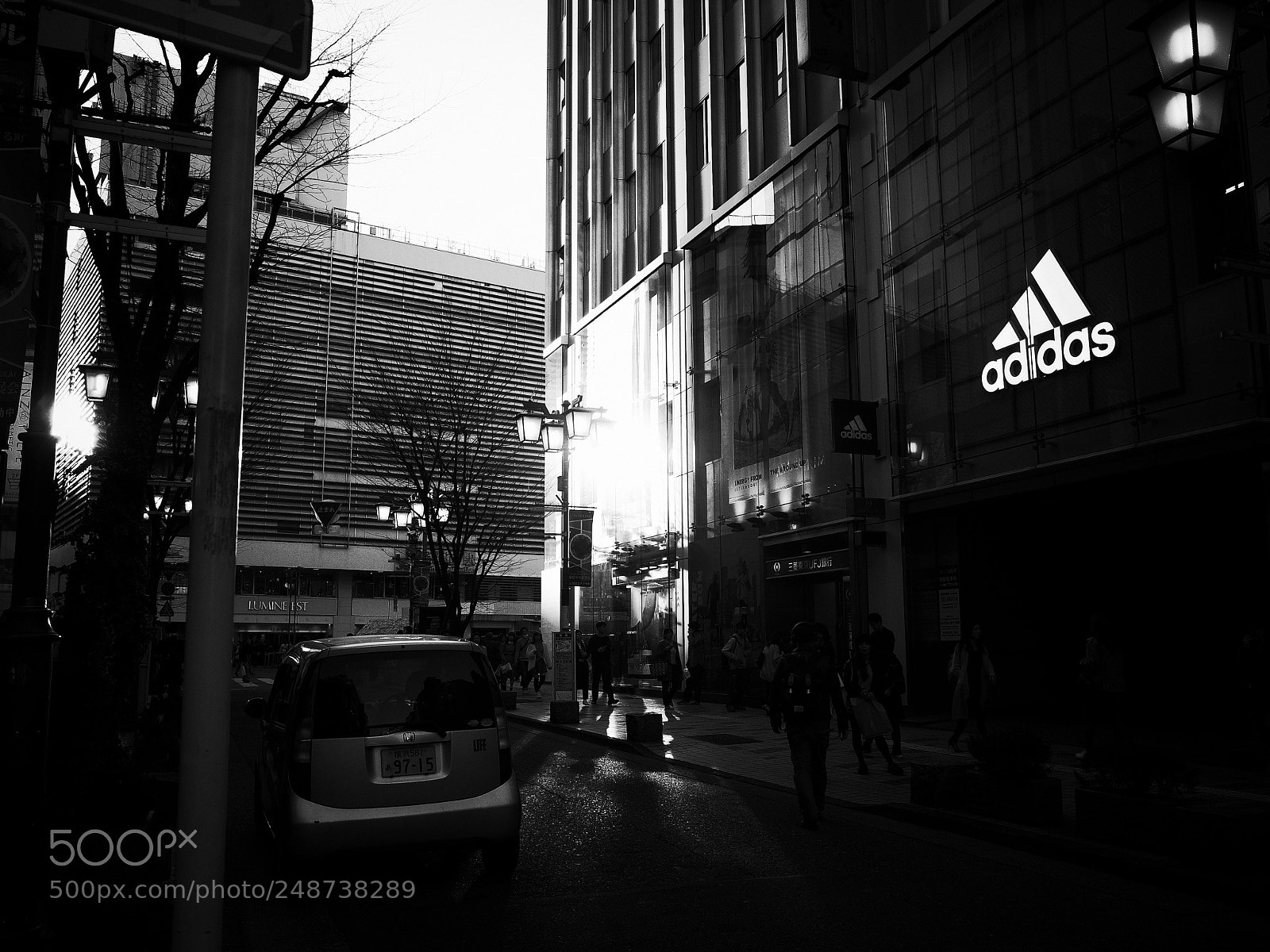 Ricoh GR II sample photo. Shinjuku photography