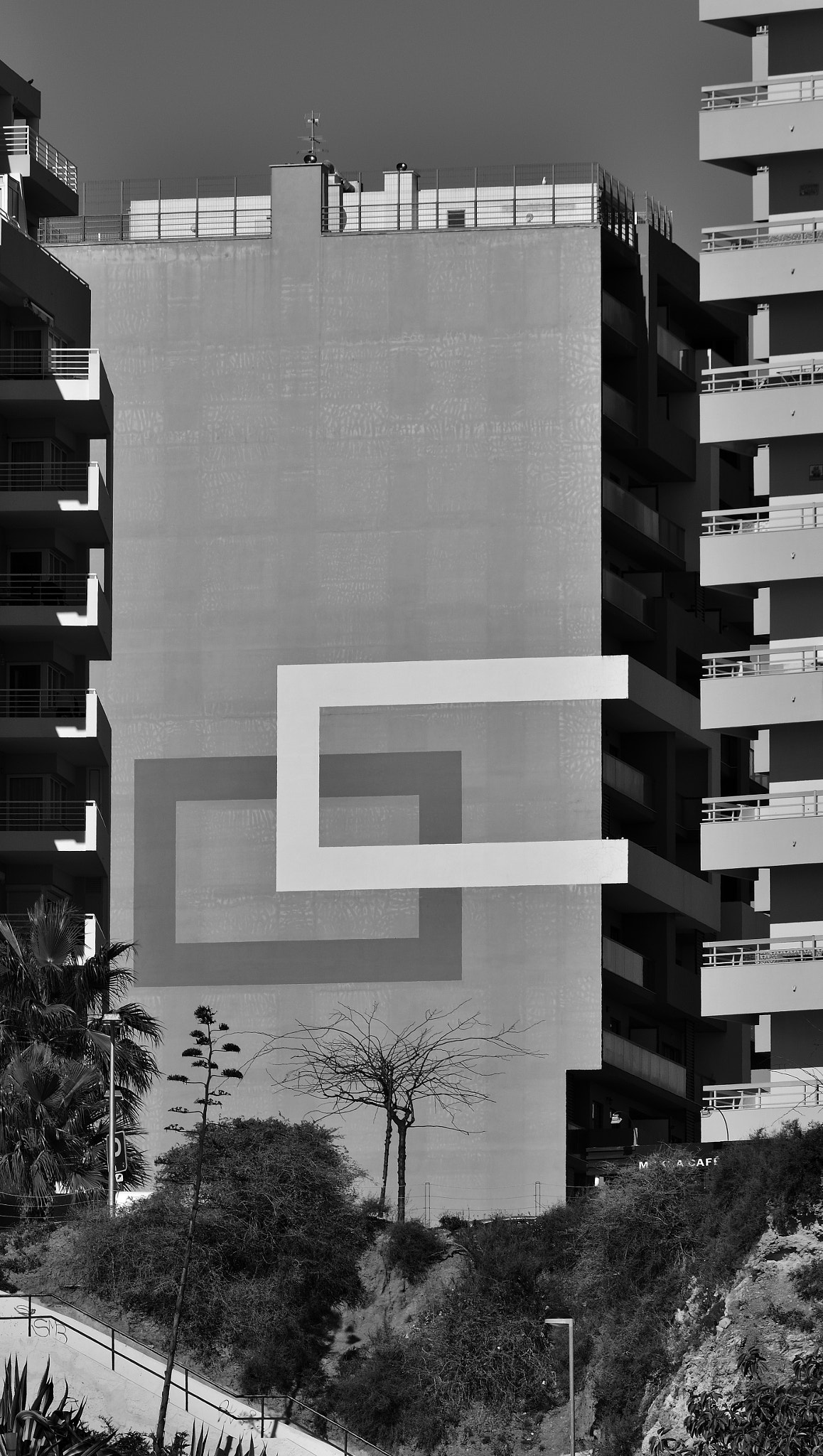 Nikon AF-S Nikkor 70-200mm F4G ED VR sample photo. Praia da rocha & marina portimão () photography
