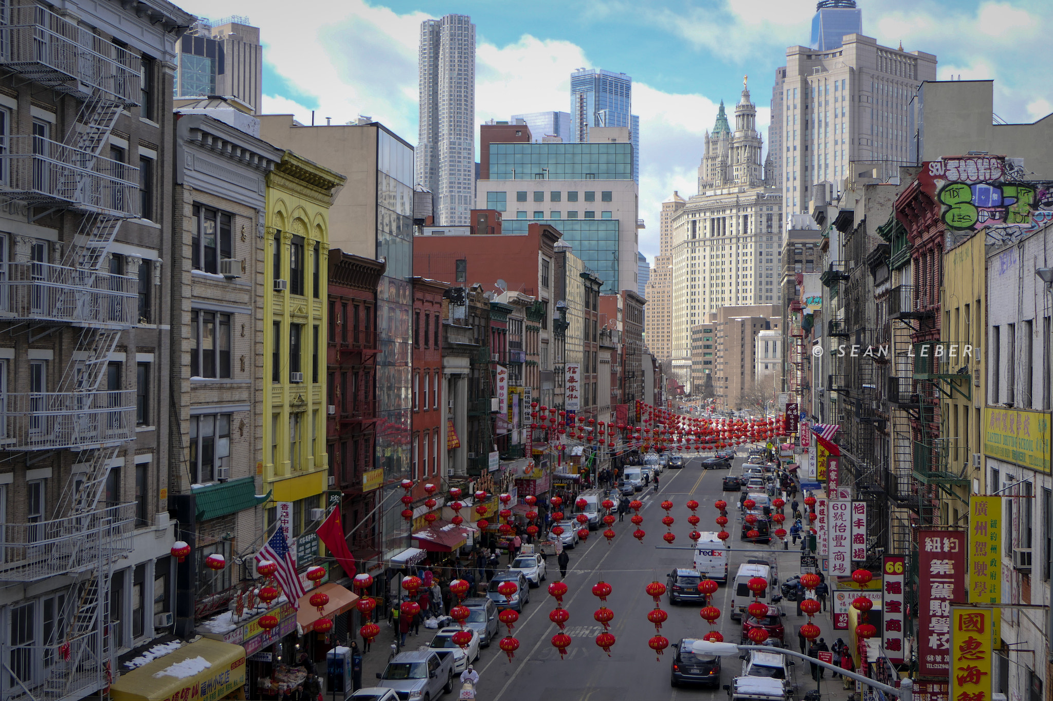 Panasonic Lumix DMC-FZ2500 (Lumix DMC-FZ2000) sample photo. Nyc china town photography