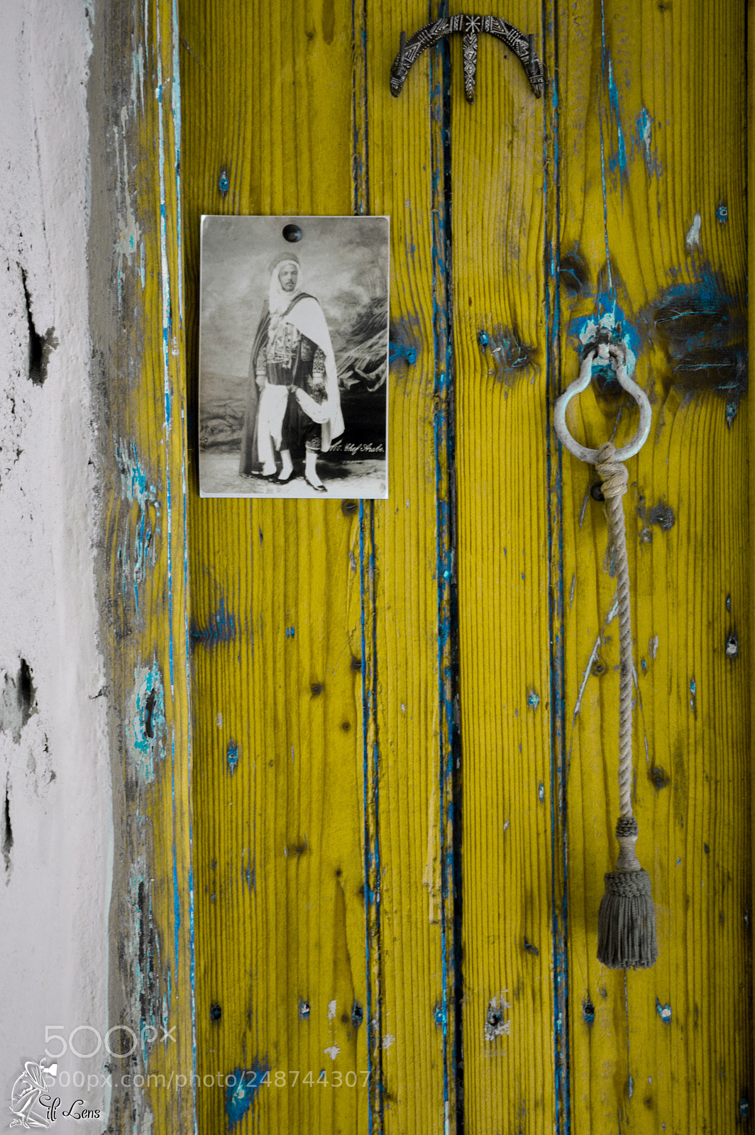 Nikon D3200 sample photo. Old door photography