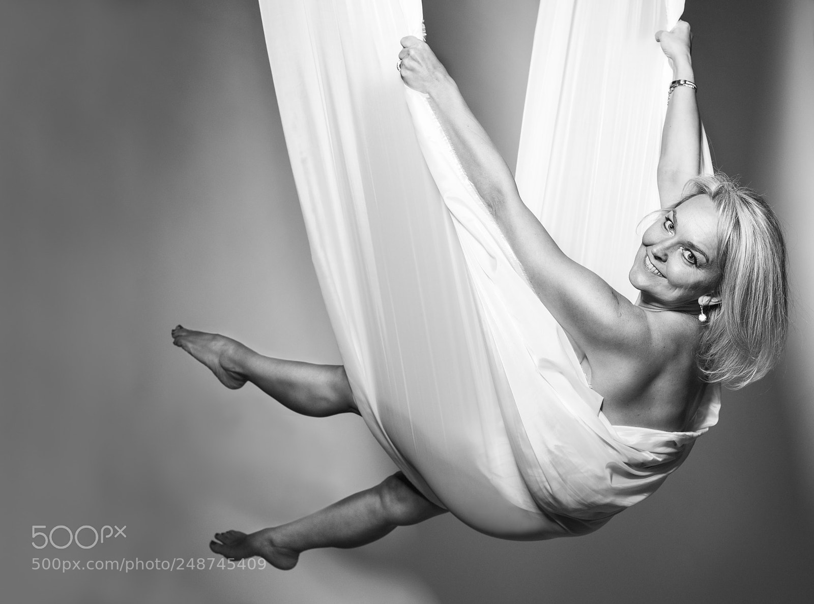 Sony a7R II sample photo. Swing photography