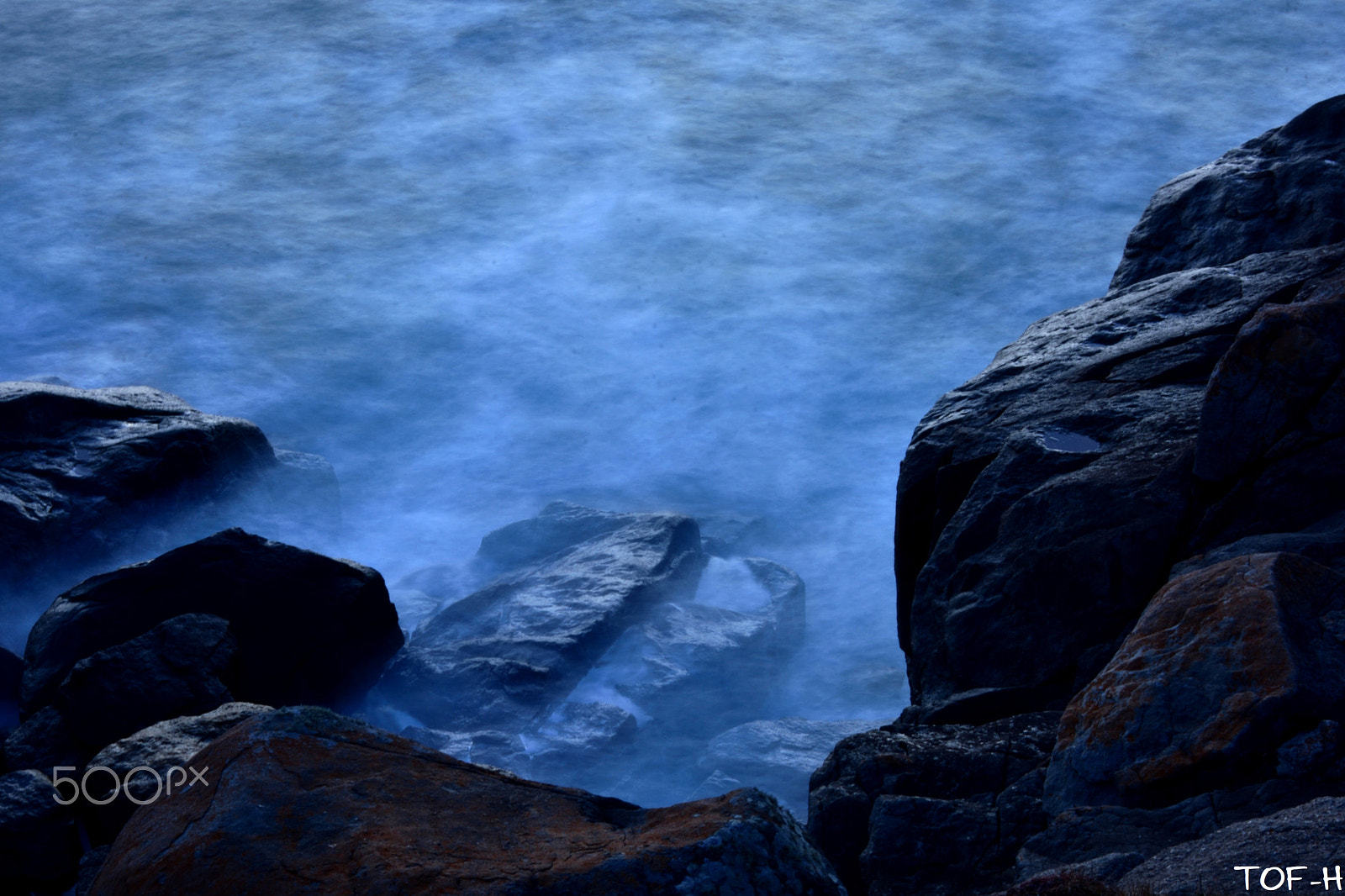 Nikon D7200 sample photo. On the rocks photography