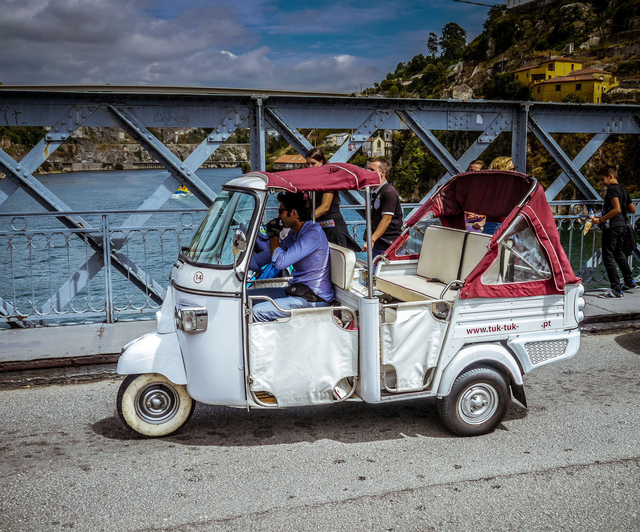 Panasonic Lumix DMC-GX1 sample photo. Porto portugal photography