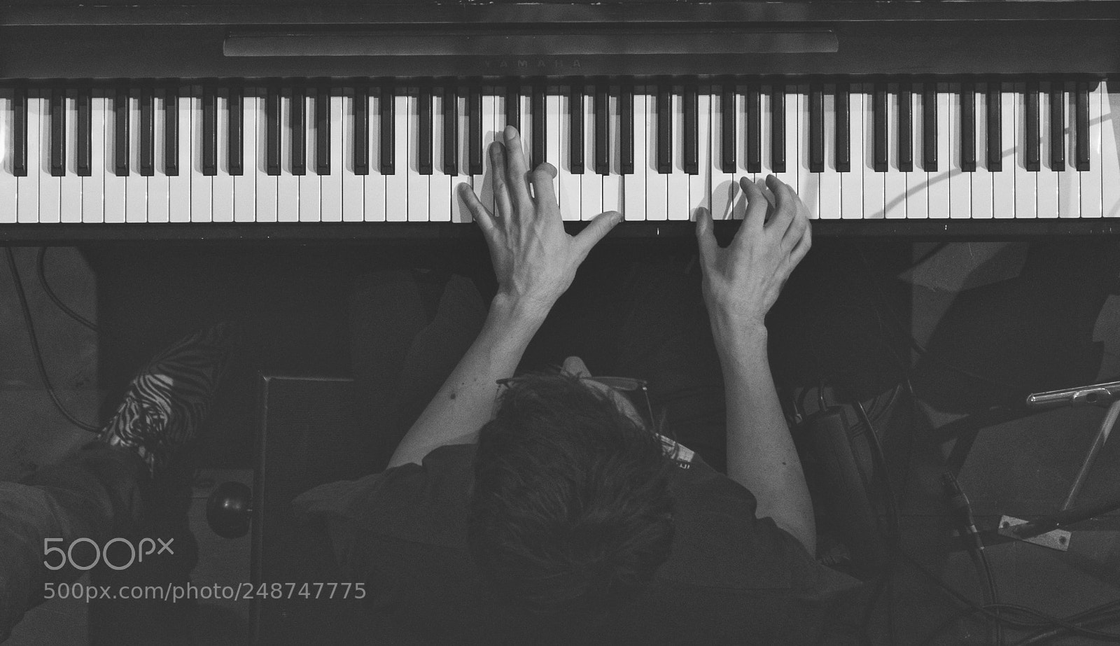 Fujifilm X-T20 sample photo. Top-down view of hands photography
