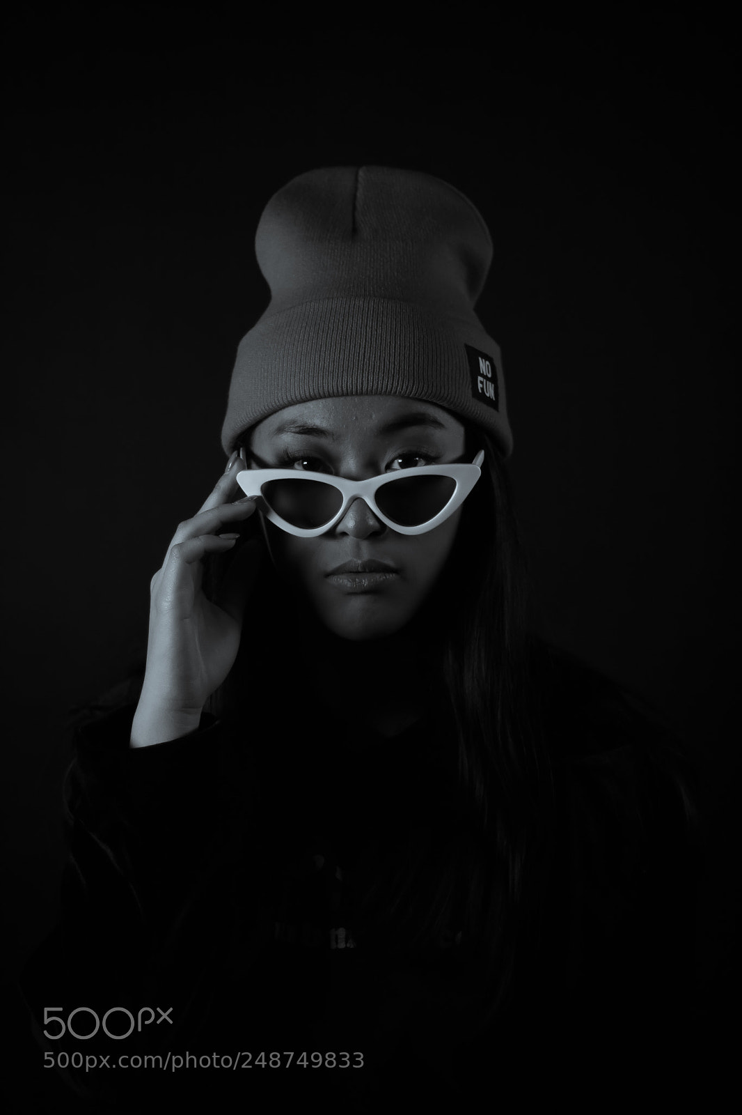 Canon EOS 750D (EOS Rebel T6i / EOS Kiss X8i) sample photo. A splash of black photography