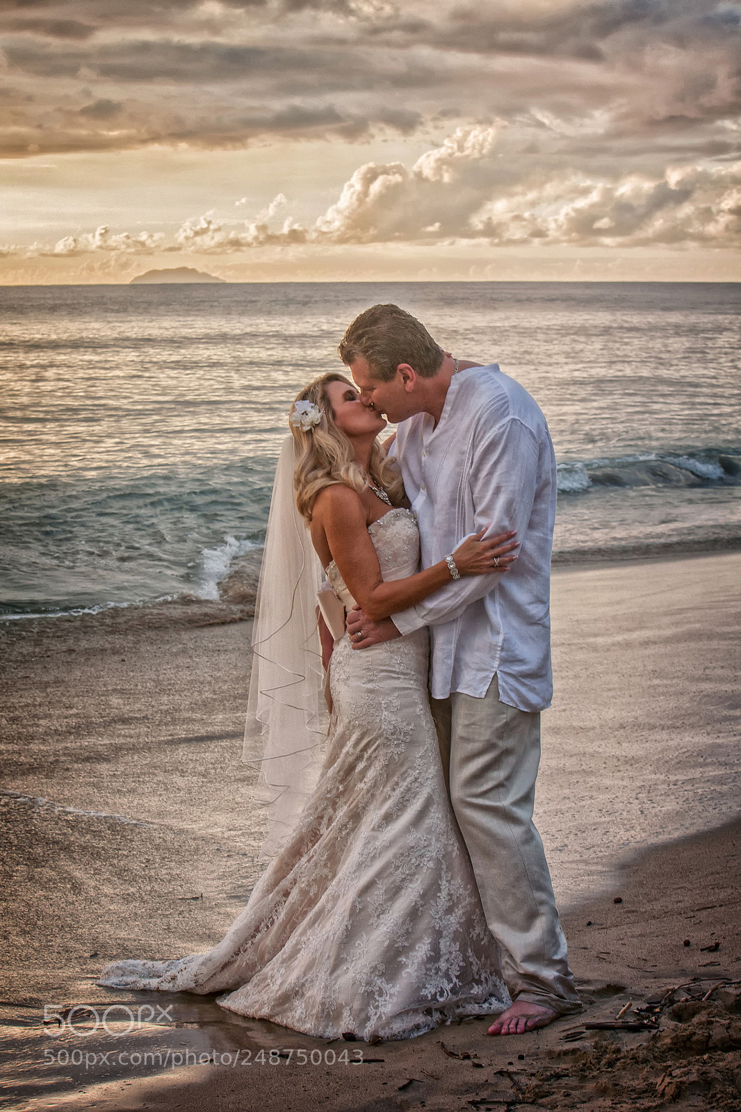 Canon EOS 5D sample photo. Sunset kiss photography