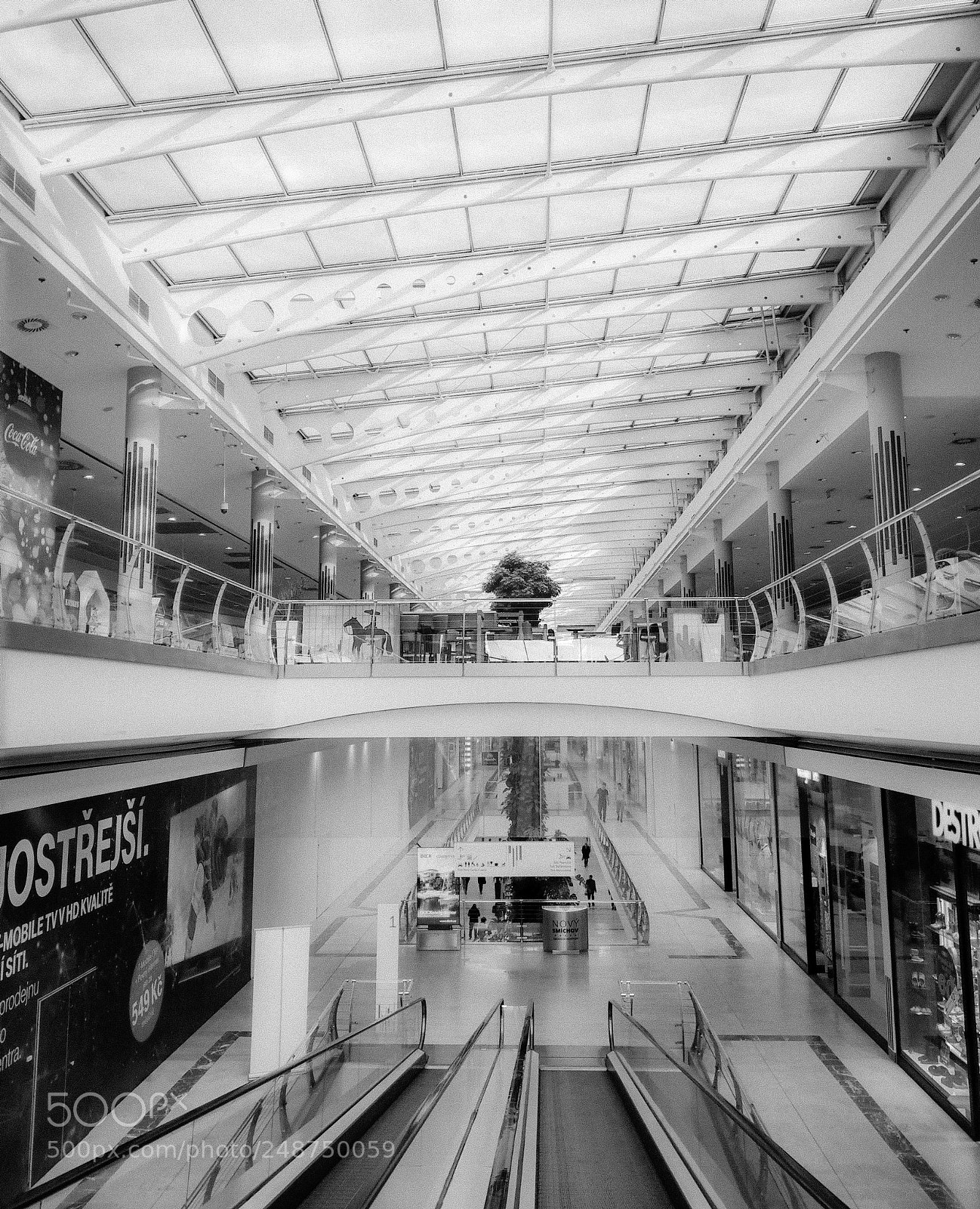 HTC U11 sample photo. Prague shopping centre photography