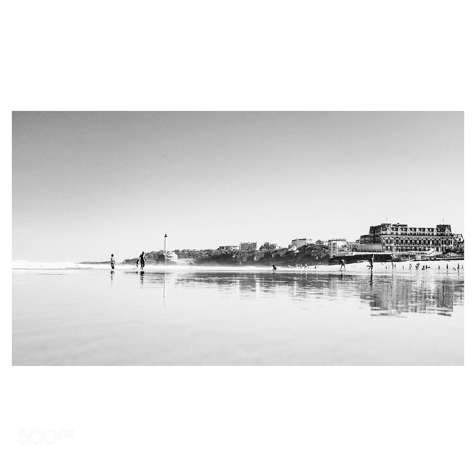Fujifilm X100S sample photo. Biarritz’s plage photography