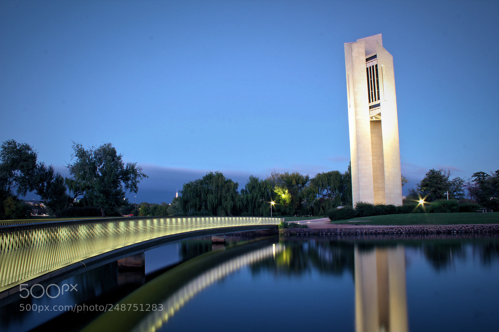 Canon EOS 550D (EOS Rebel T2i / EOS Kiss X4) sample photo. National carillon, canberra photography
