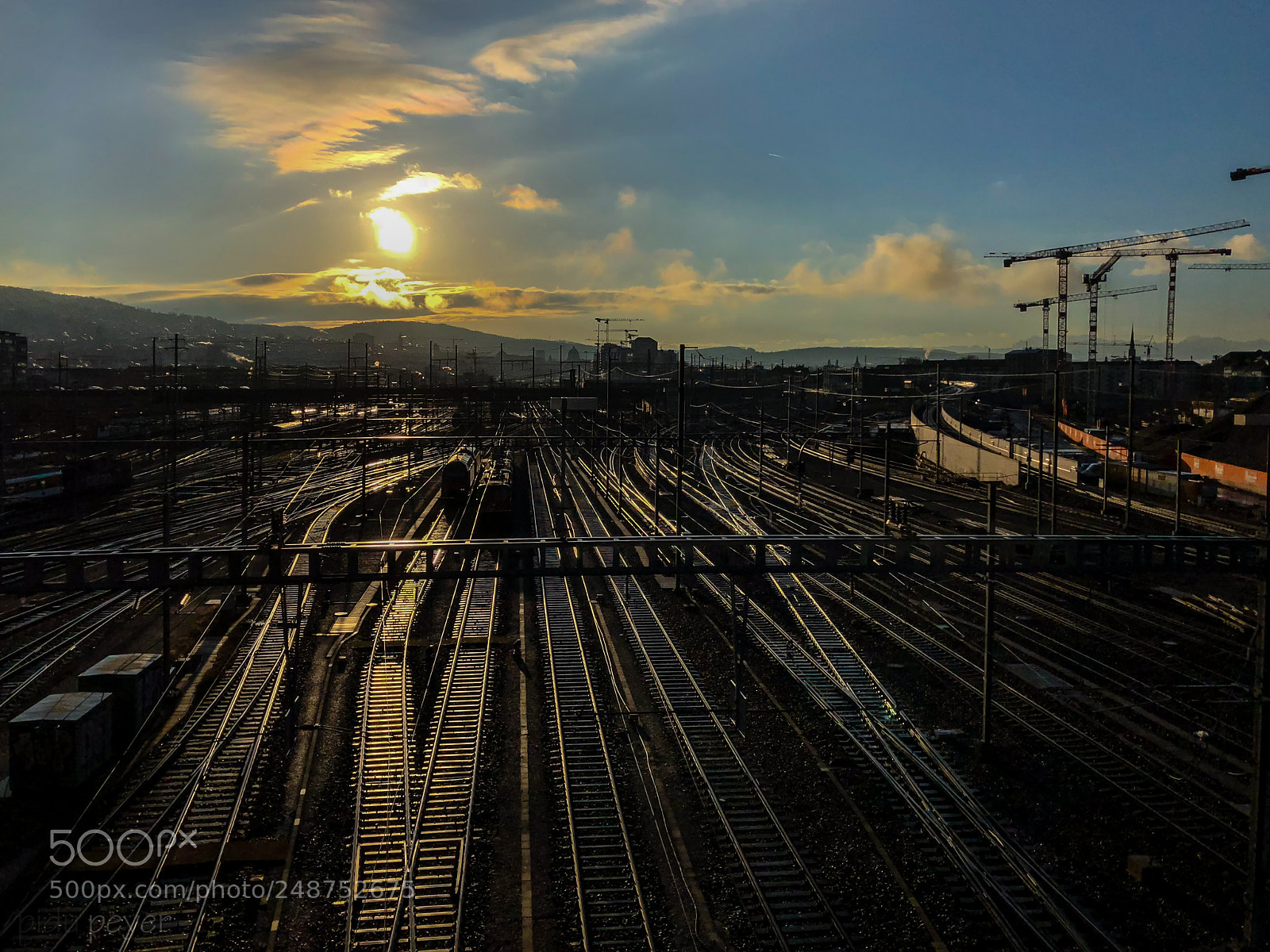 Apple iPhone X sample photo. Tracks to the sun photography