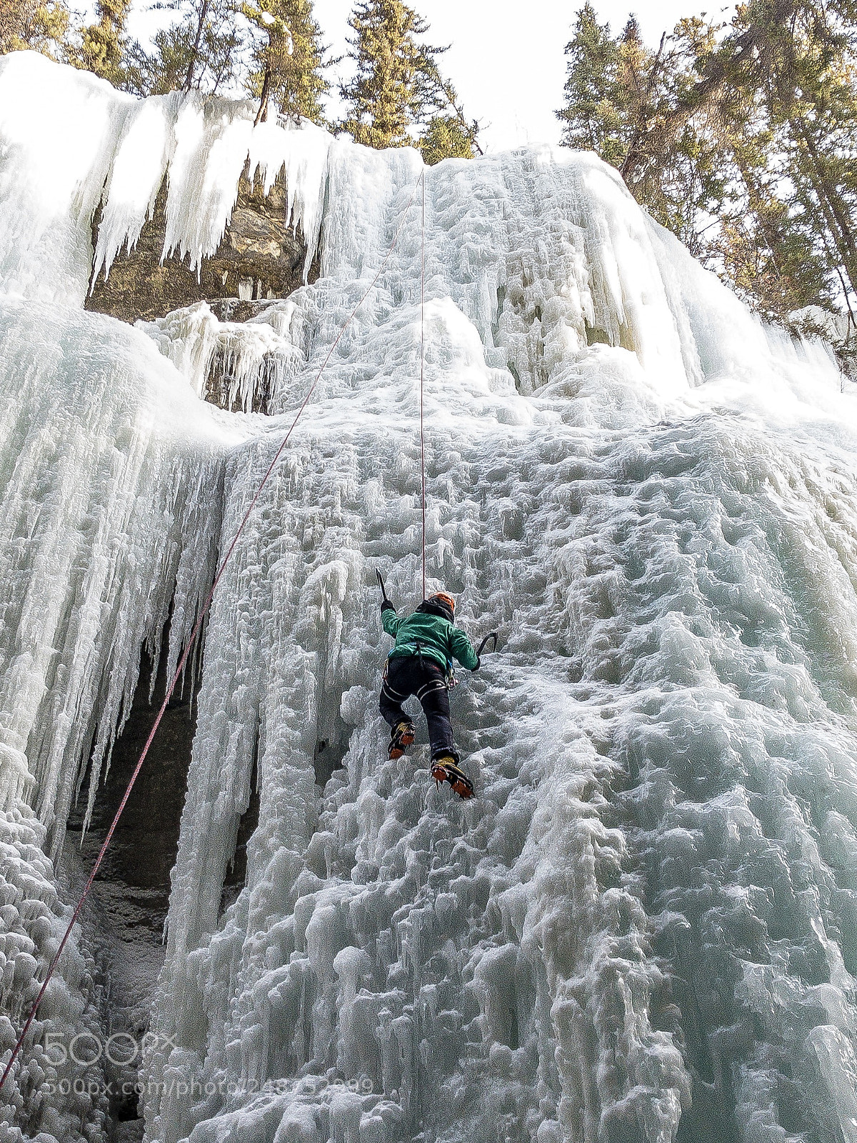 Apple iPhone X sample photo. Ice climber, maligne canyon ?? photography