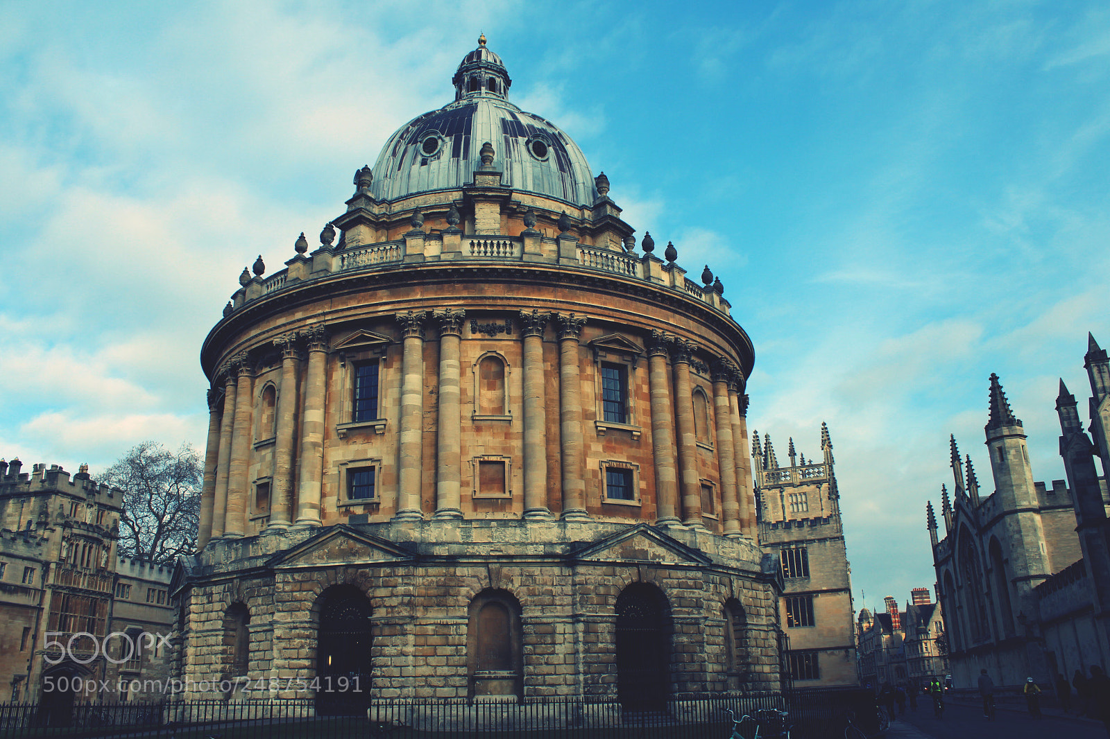 Canon EOS 1300D (EOS Rebel T6 / EOS Kiss X80) sample photo. Radcliffe camera, oxford photography