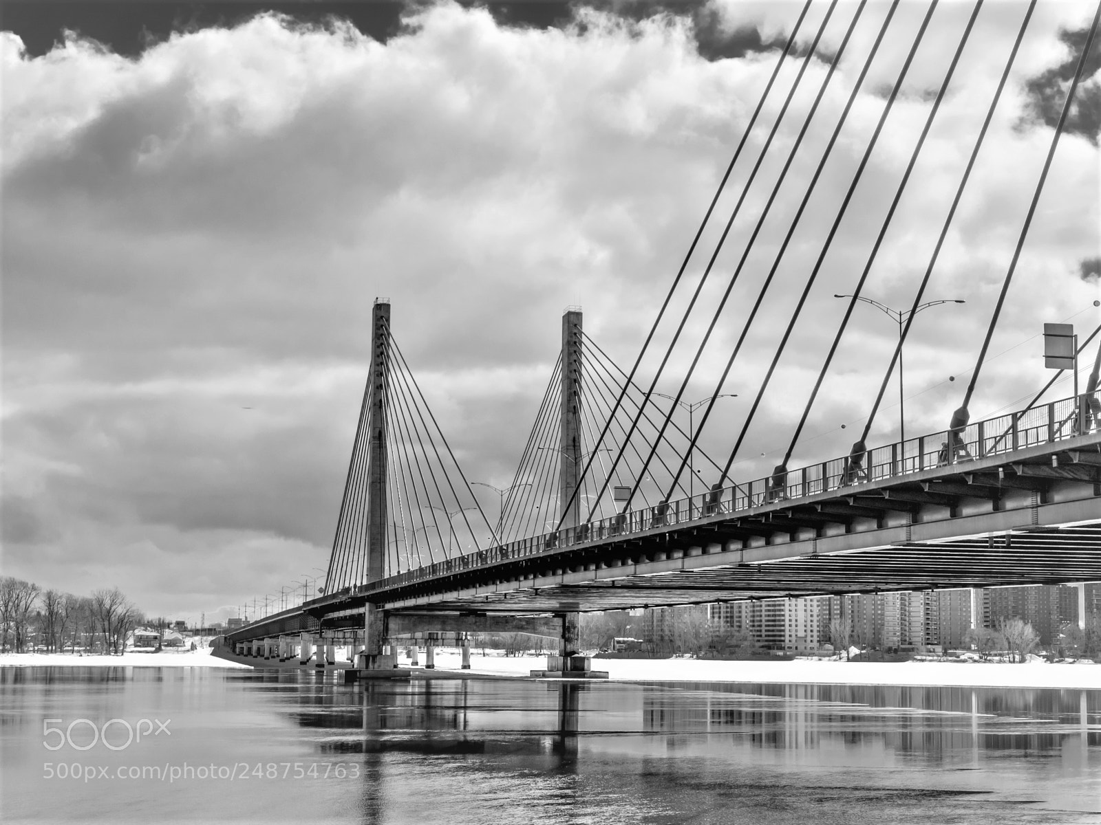 Olympus OM-D E-M5 II sample photo. The bridge photography