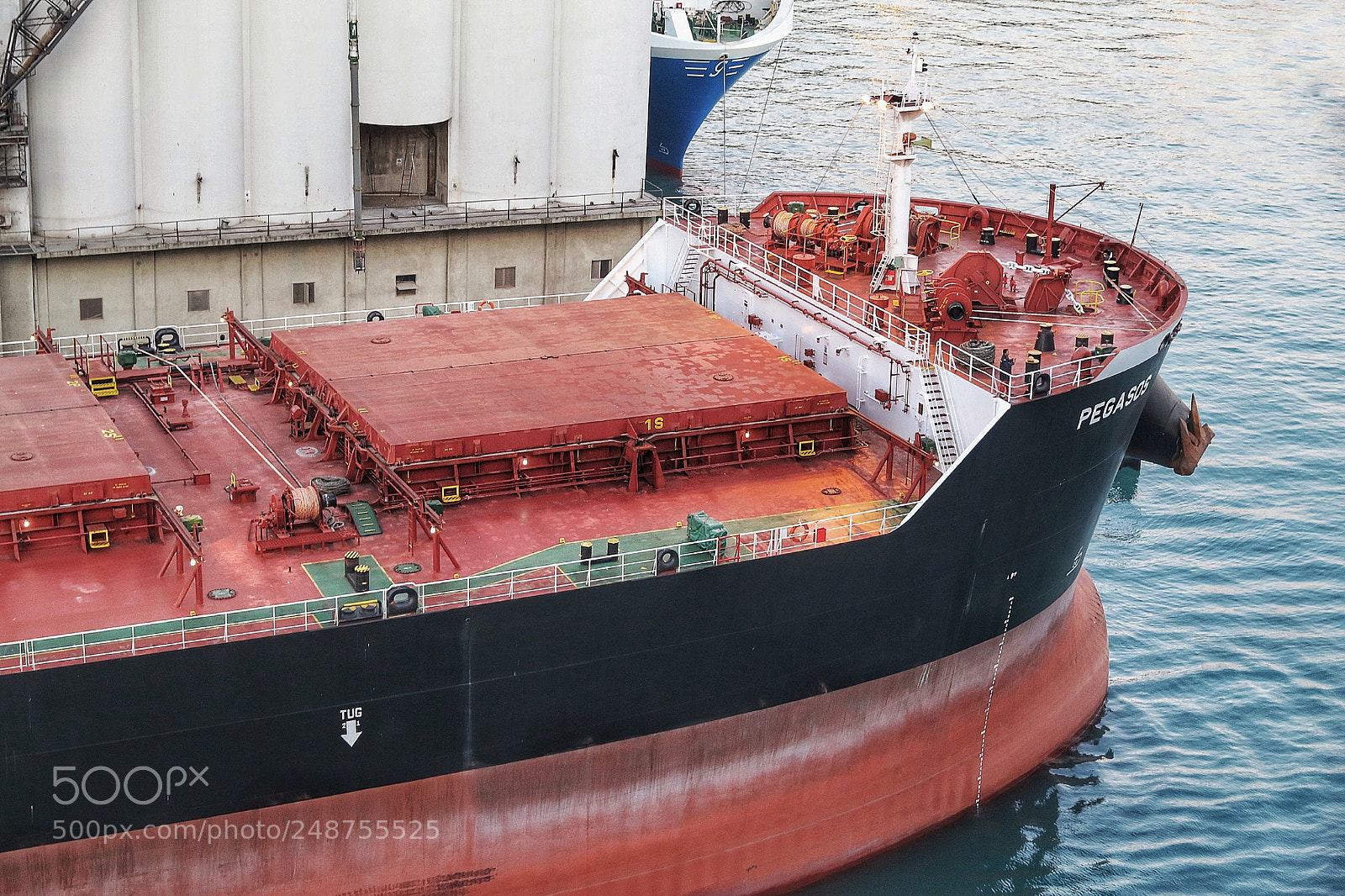Canon EOS 7D Mark II sample photo. Cargo ship at the photography