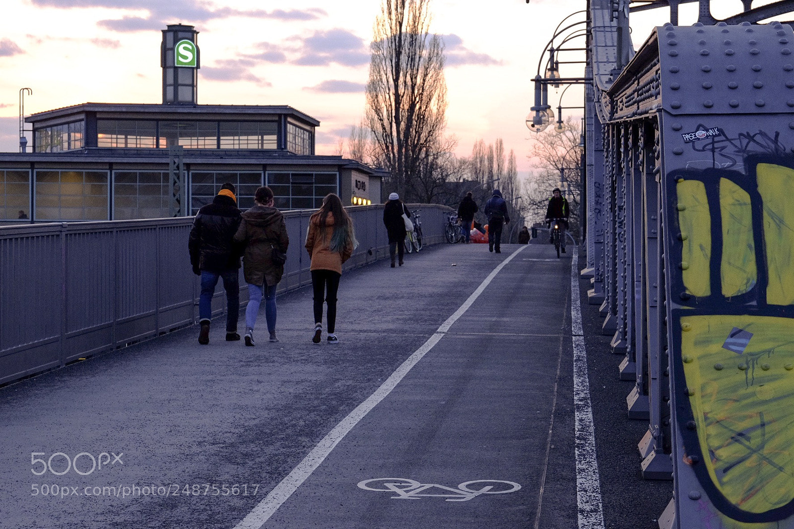 Fujifilm X-T10 sample photo. Urban twilight photography