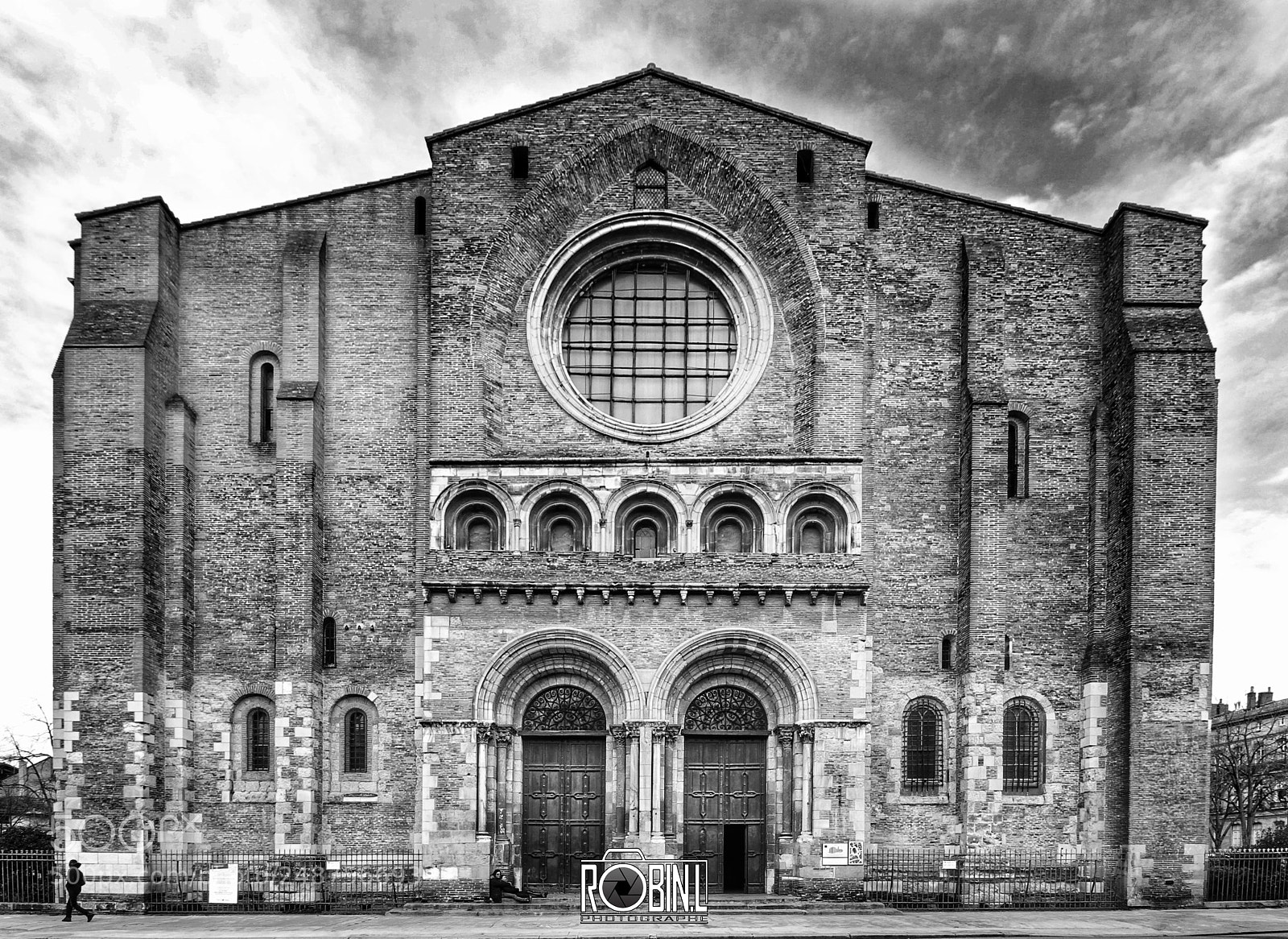 Canon EOS 7D sample photo. Saint sernin entr e photography