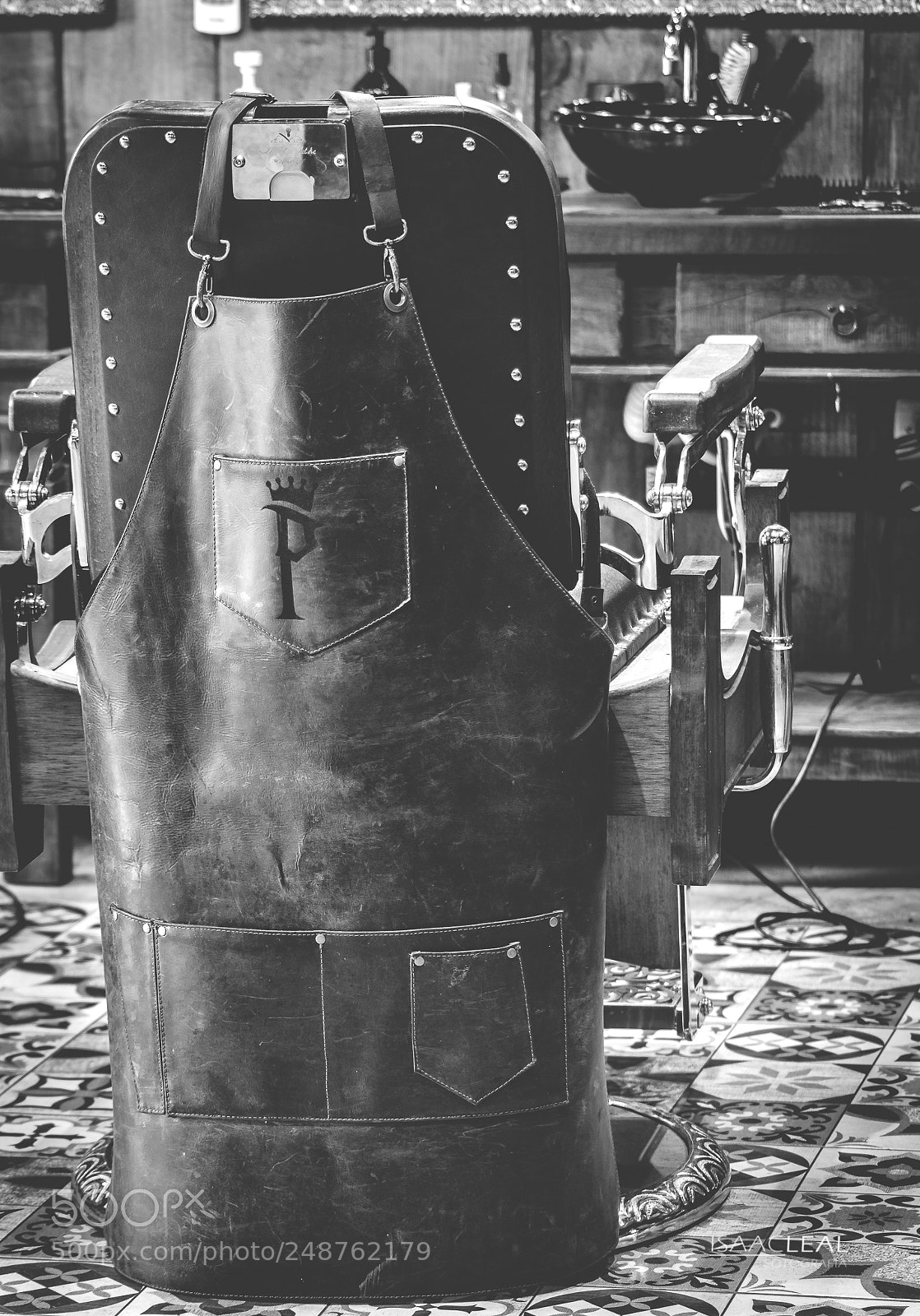 Canon EOS M3 sample photo. Old school barber photography