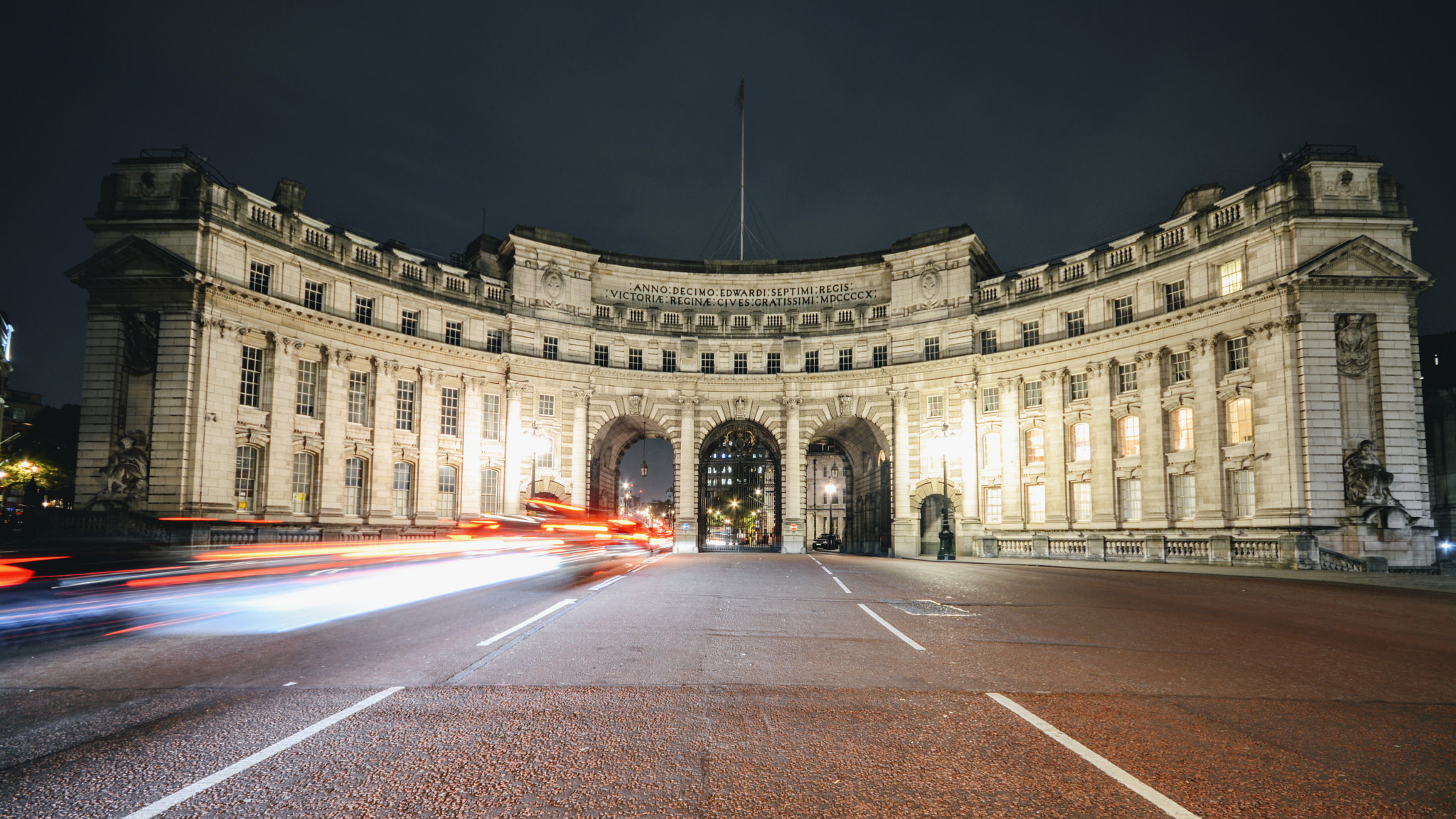 Sigma 10-20mm F4-5.6 EX DC HSM sample photo. Admiralty arch, london photography