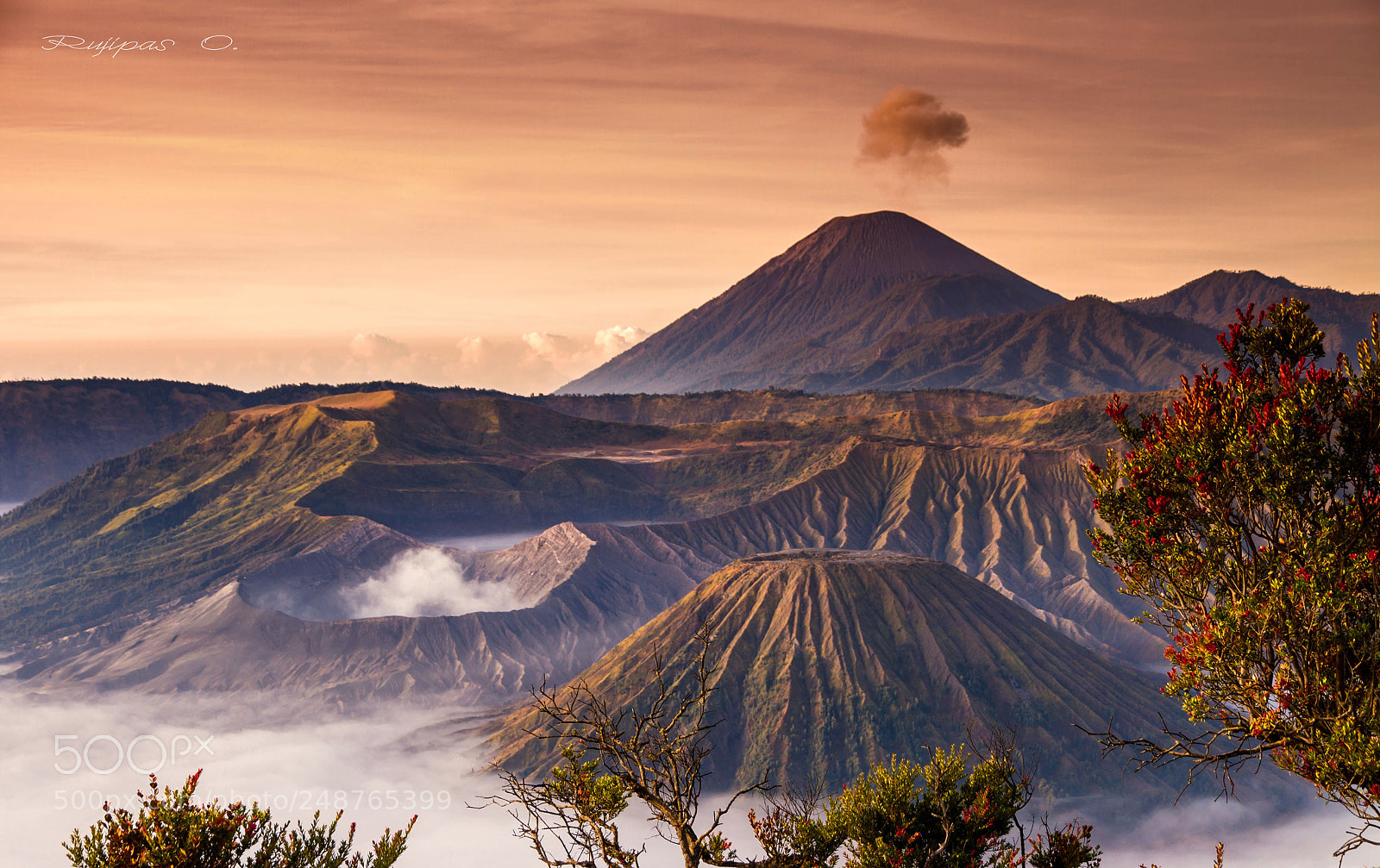 Canon EOS 7D sample photo. Bromo mt,volcano photography