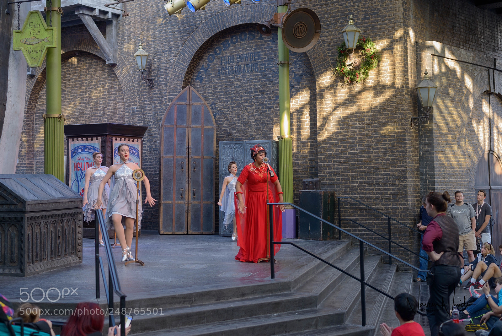 Nikon D800 sample photo. Showtime photography