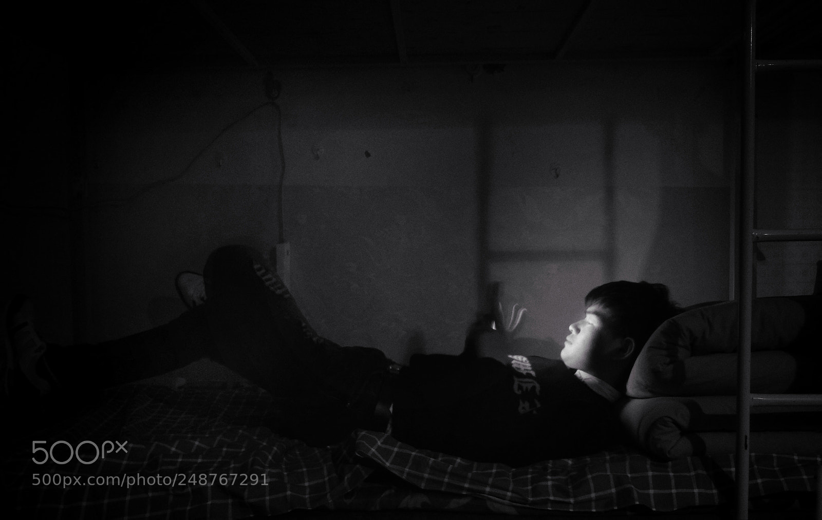 OnePlus 5 sample photo. A man lying on photography