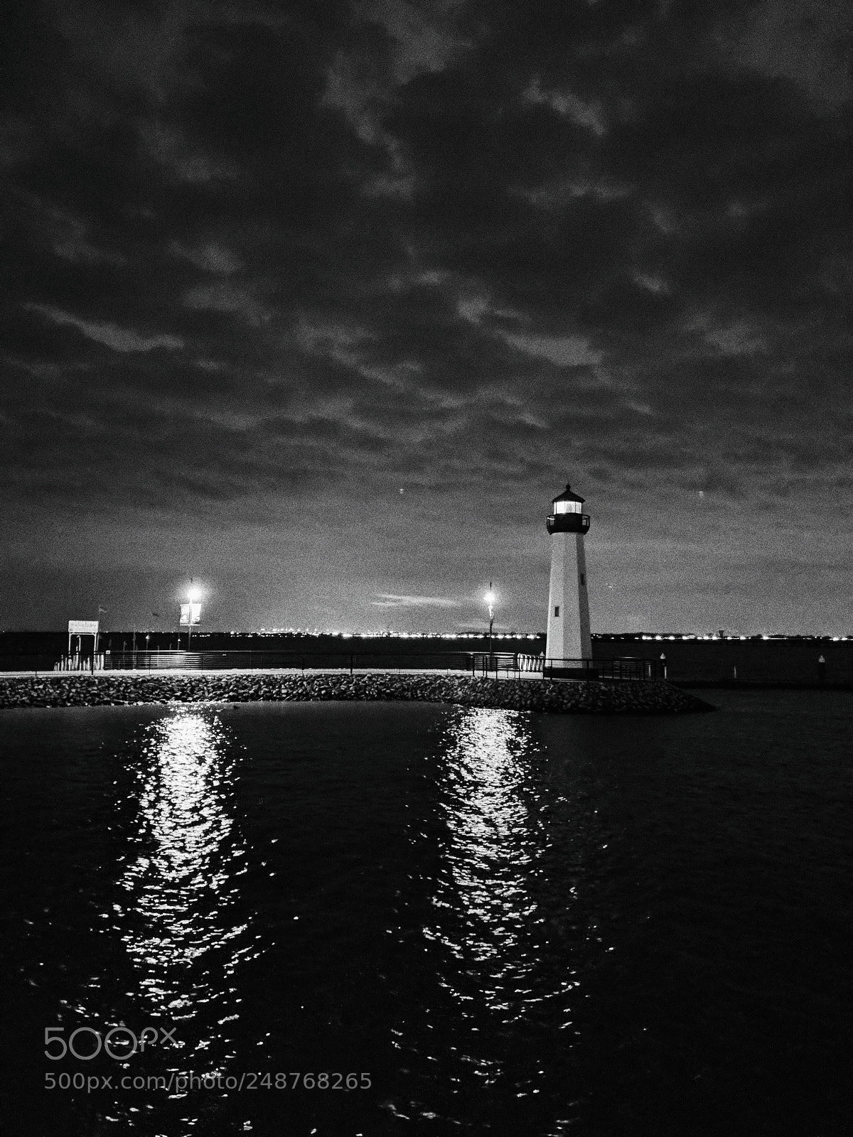 Google Pixel 2 XL sample photo. Lighthouse photography