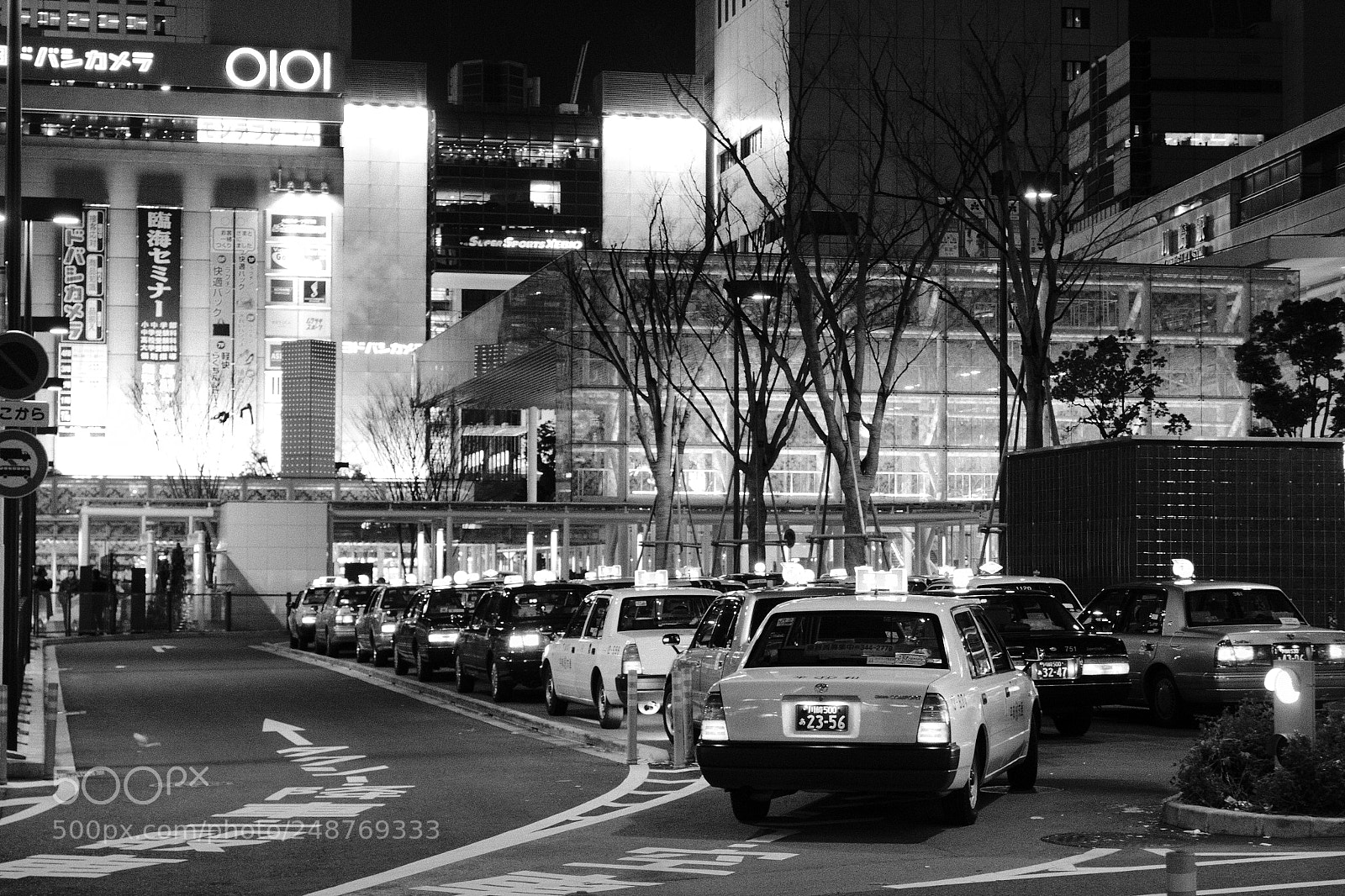 Canon EF-S 18-55mm F3.5-5.6 IS sample photo. Tokyo nights photography