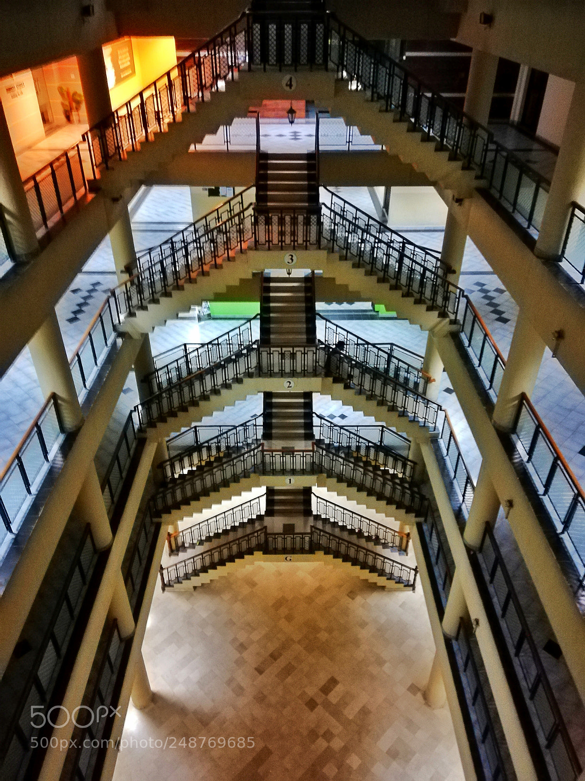 HUAWEI Mate 10 Lite sample photo. Evacuee trust complex photography