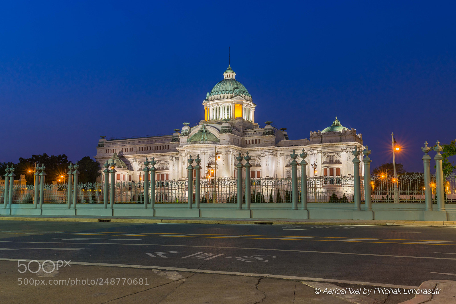 Nikon D850 sample photo. Ananta samakhom throne hall photography