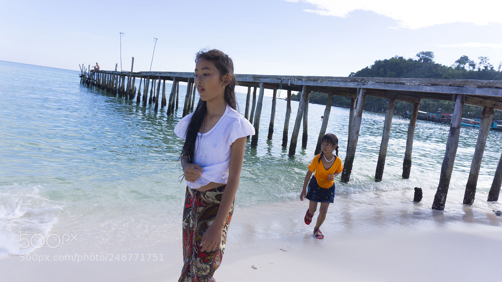 Sony a6000 sample photo. A girl long the photography