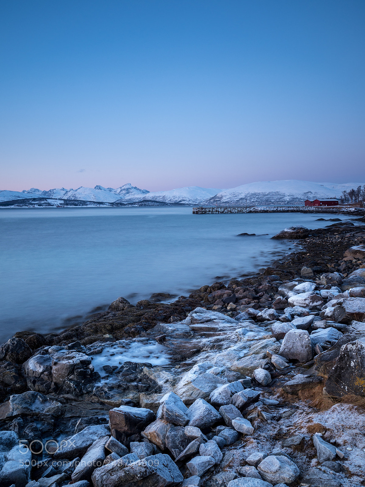 Olympus OM-D E-M1 Mark II sample photo. Cold evening in tromso photography