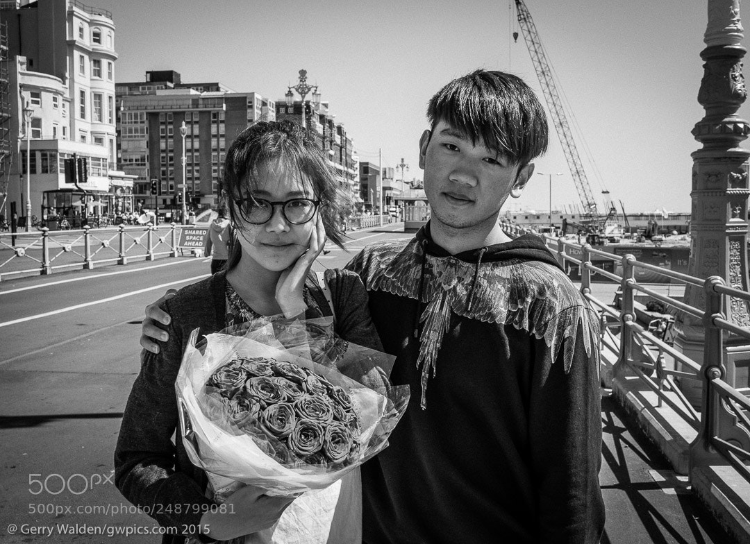Fujifilm X-Pro1 sample photo. Couple with roses photography