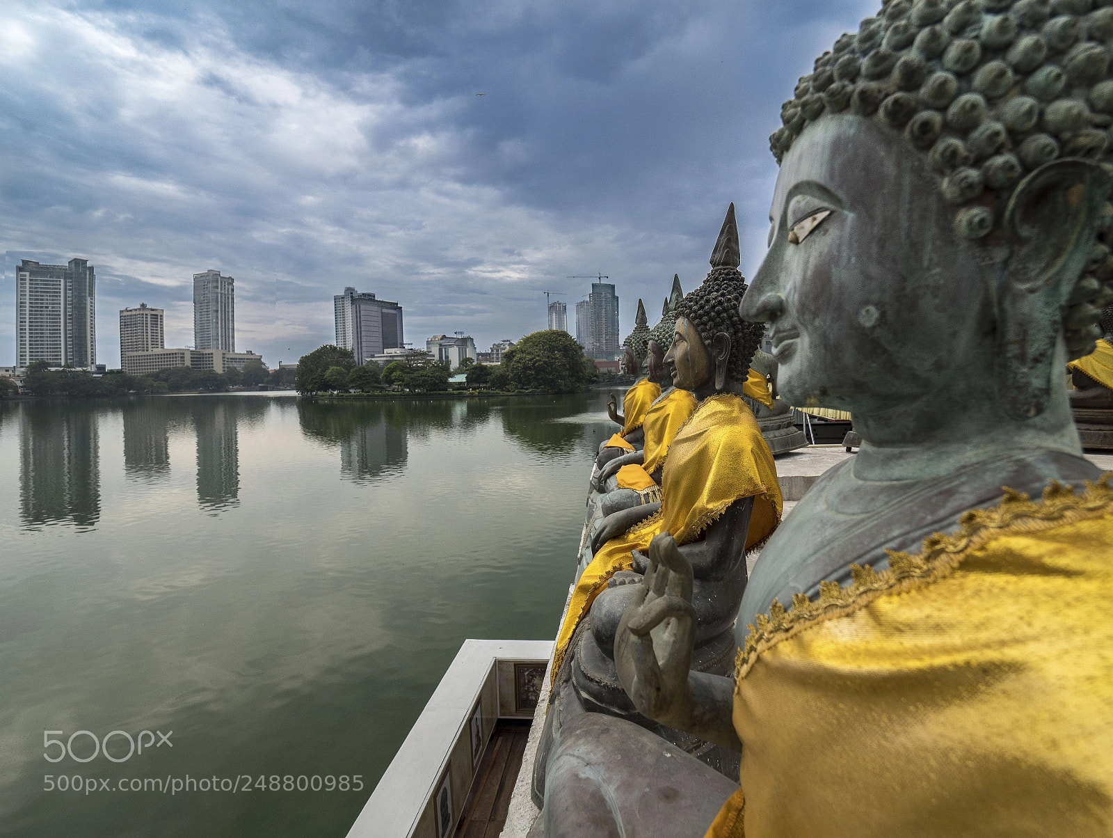 Olympus OM-D E-M5 II sample photo. Seema malaka temple, colombo photography