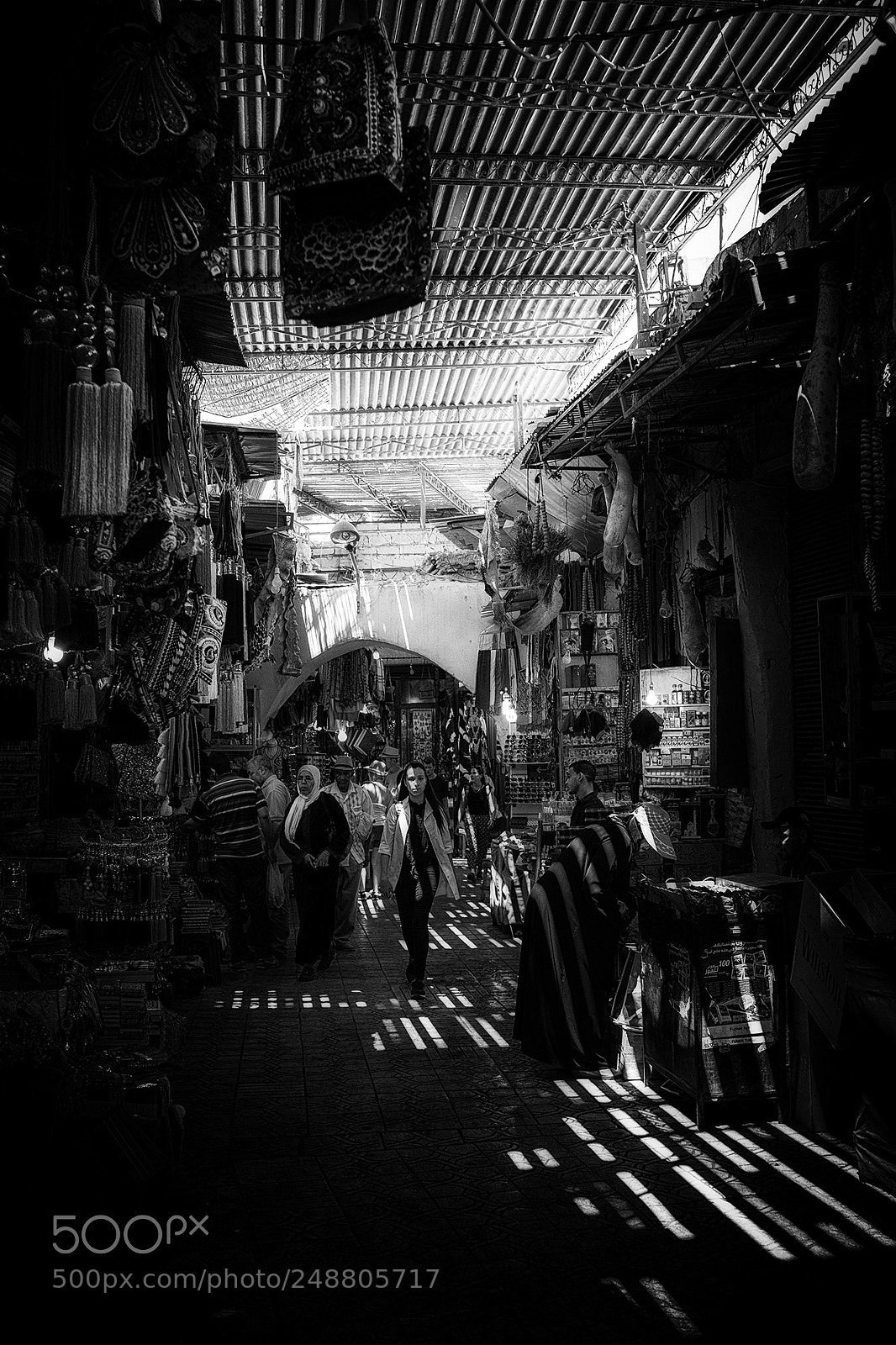 Fujifilm X100F sample photo. White stripes photography