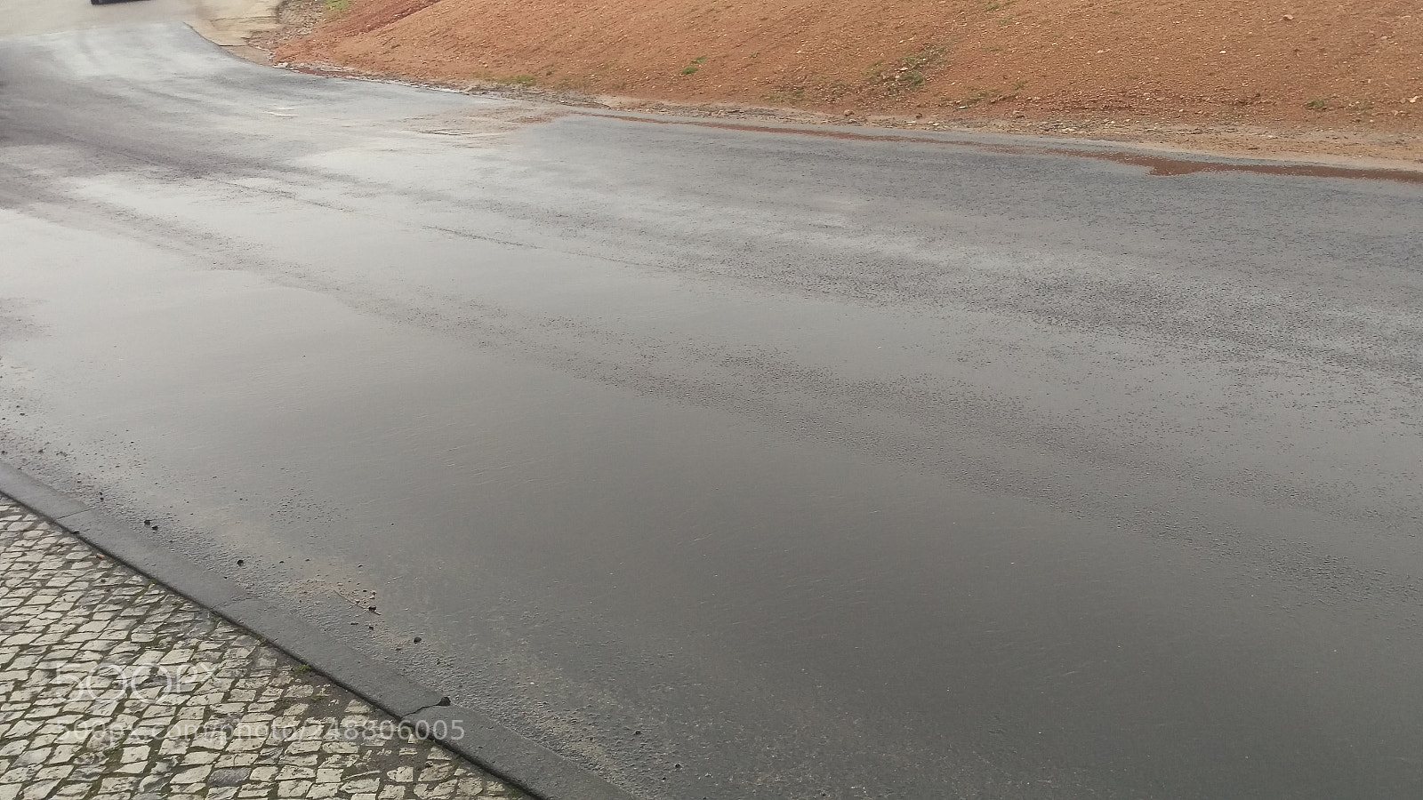 HTC ONE M9 sample photo. A road on a photography
