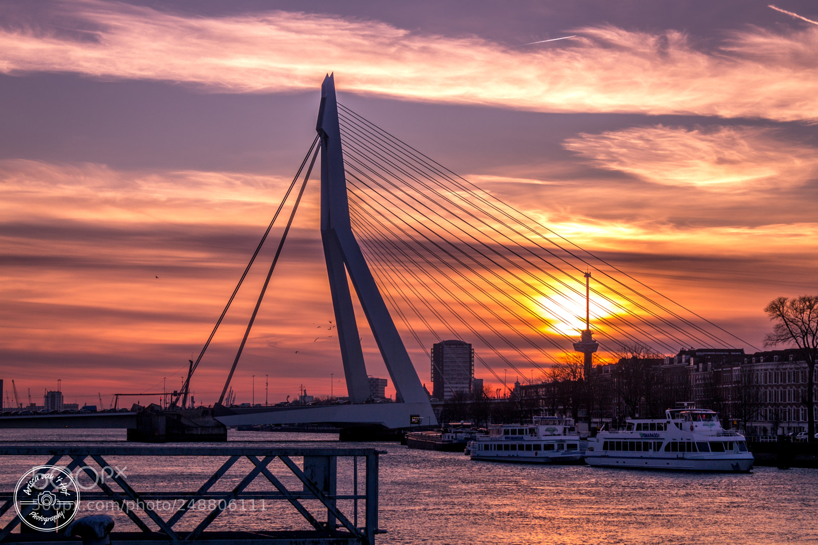 Canon EOS 1200D (EOS Rebel T5 / EOS Kiss X70 / EOS Hi) sample photo. Lovely sunset in rotterdam photography