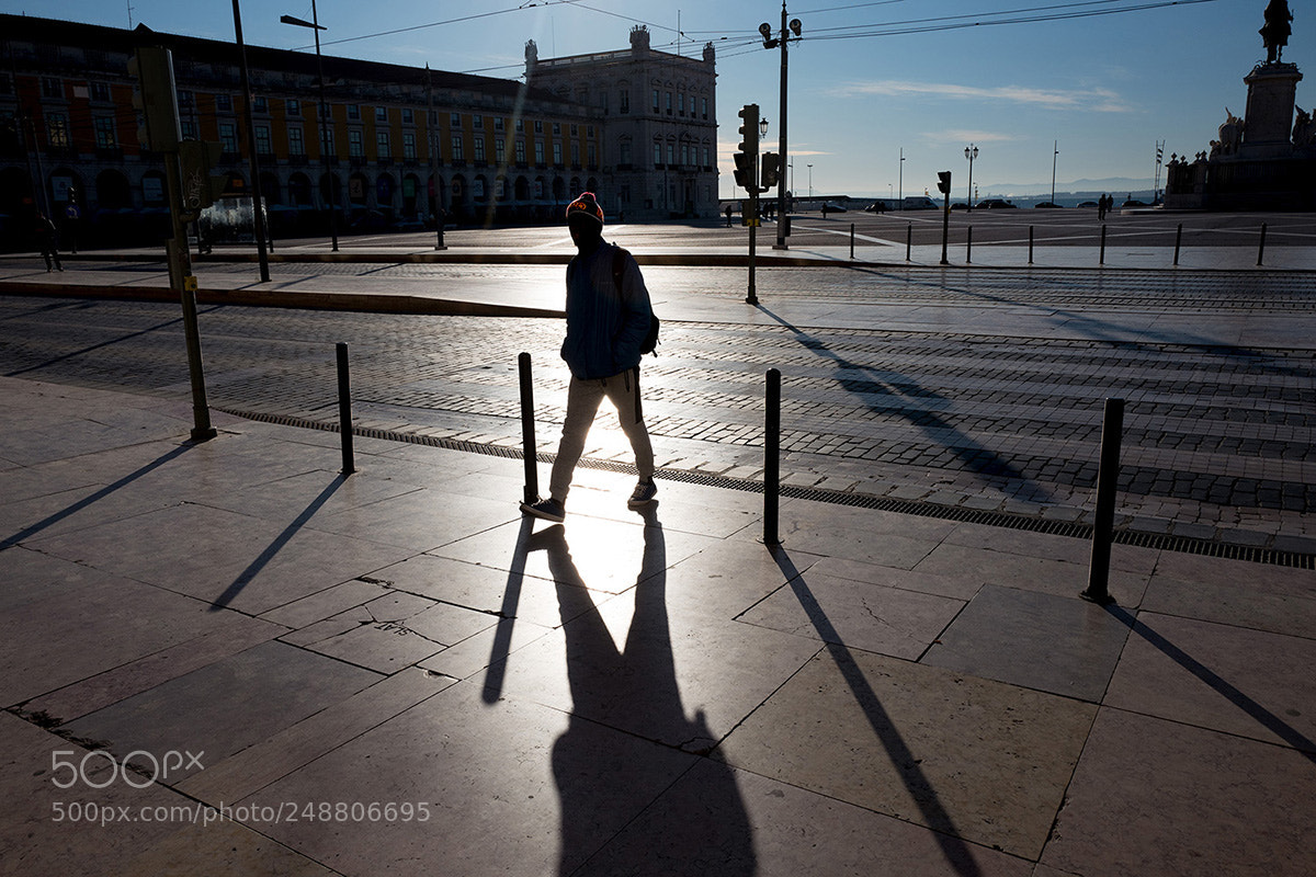 Leica Q (Typ 116) sample photo. Cross the road photography