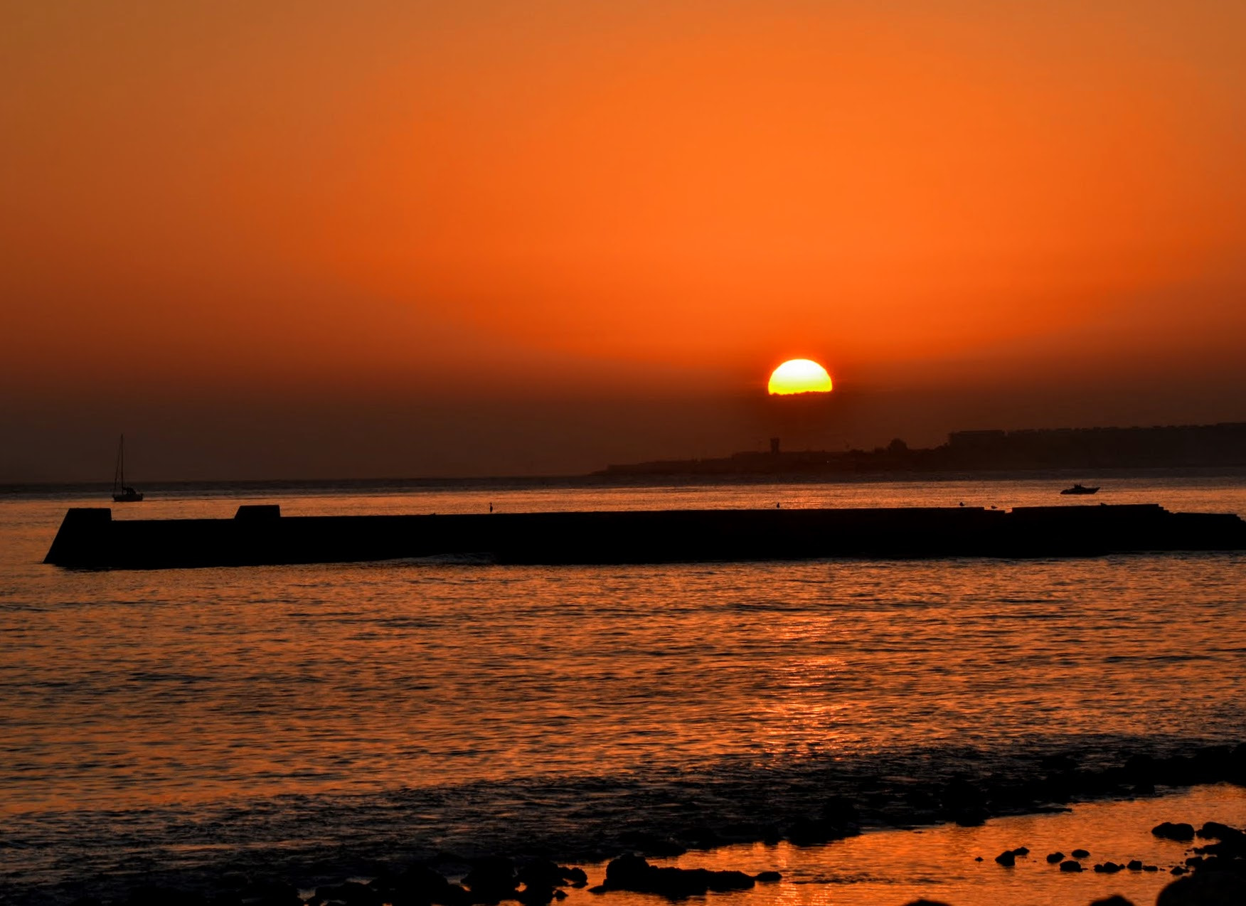 Nikon D5100 sample photo. Walking in the beach! photography