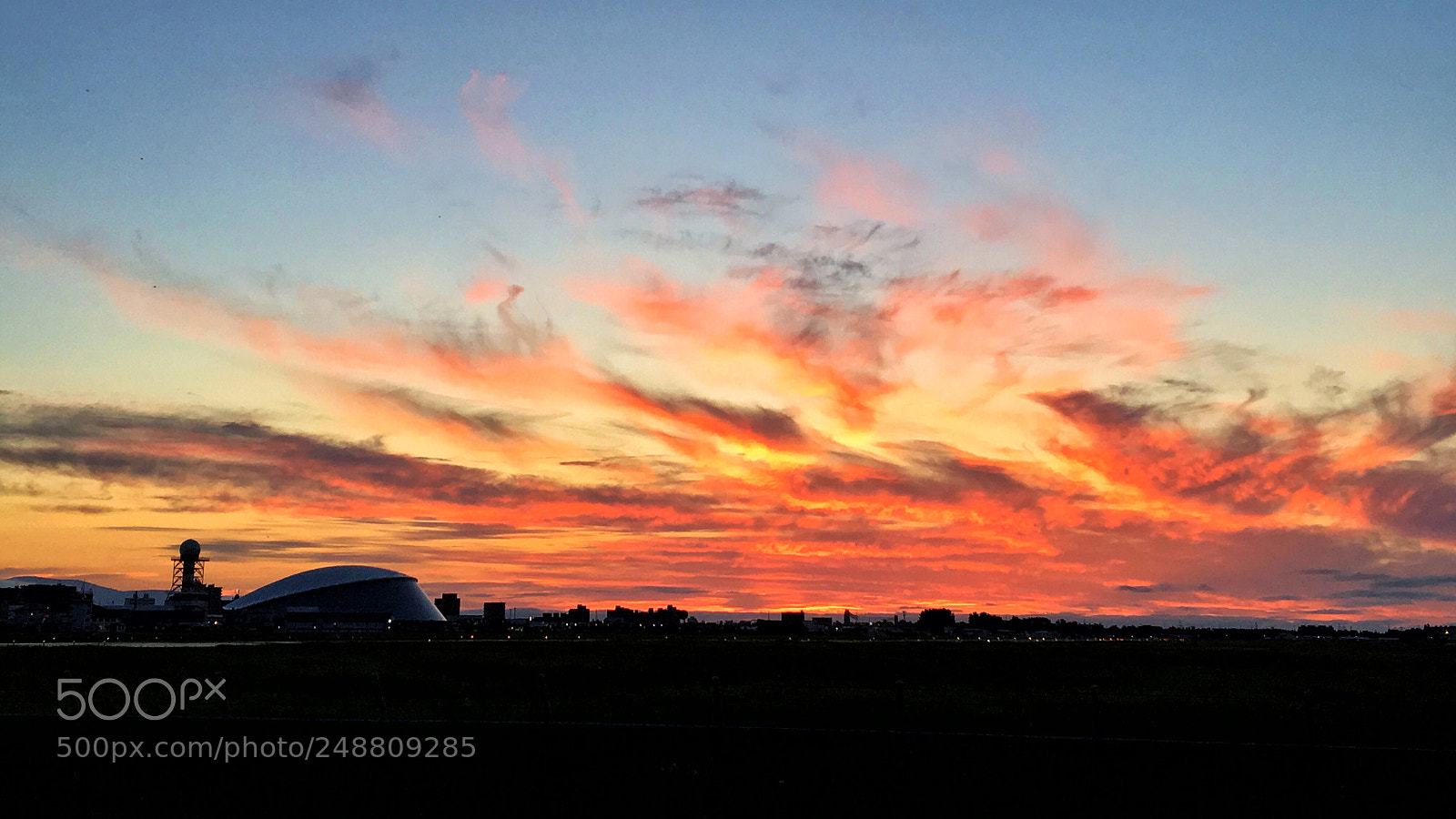 Apple iPhone 6s Plus sample photo. Burning sky photography