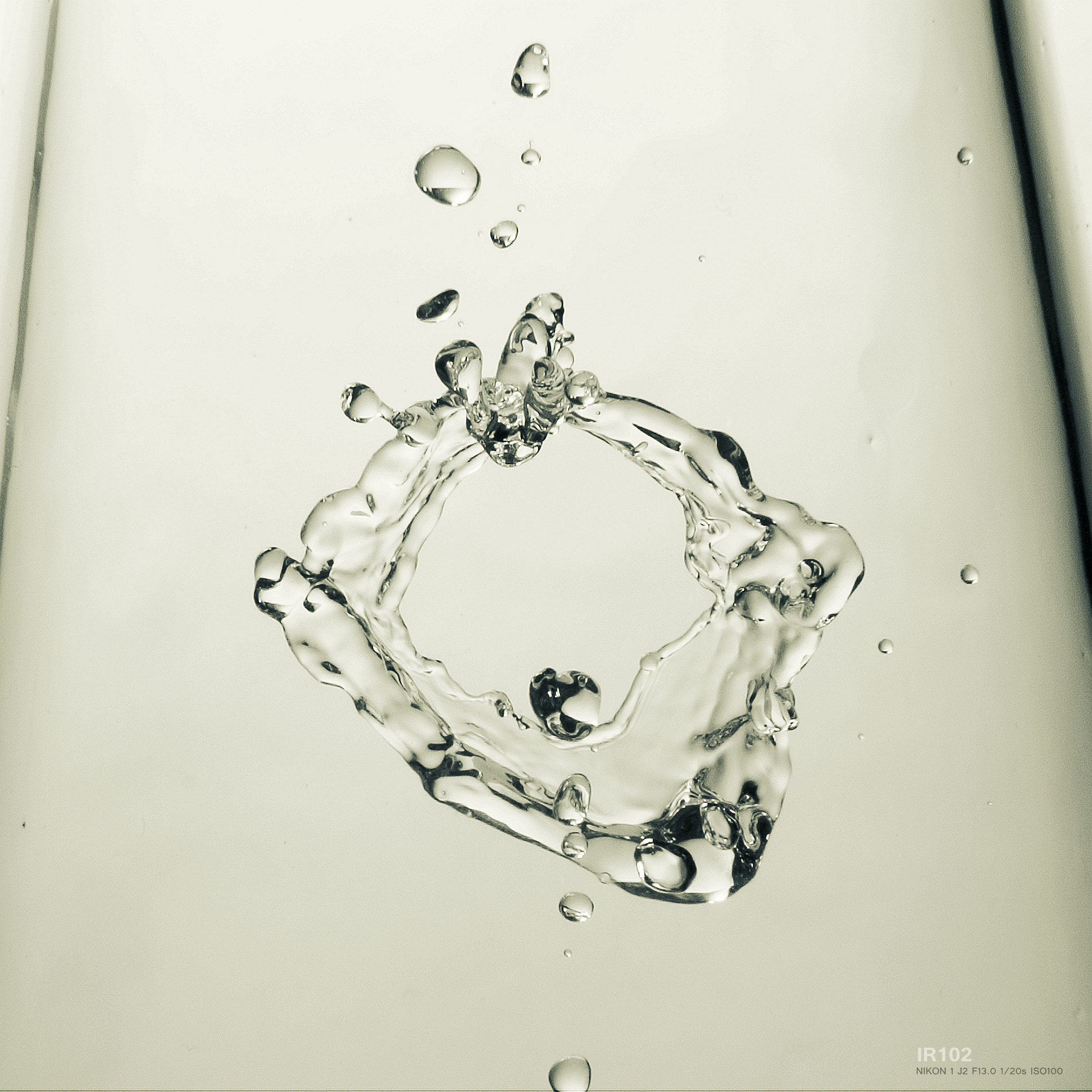 Nikon 1 J2 sample photo. Water drop photography