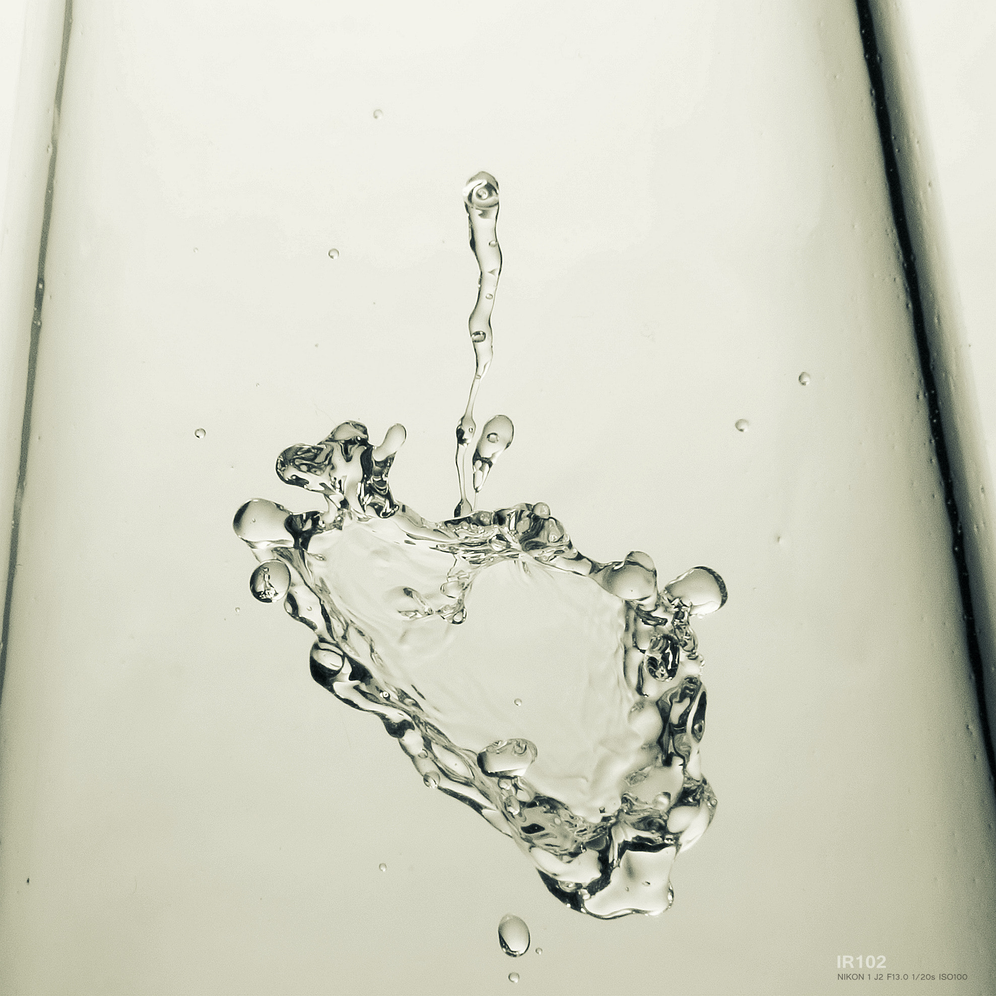 Nikon 1 J2 sample photo. Water drop photography