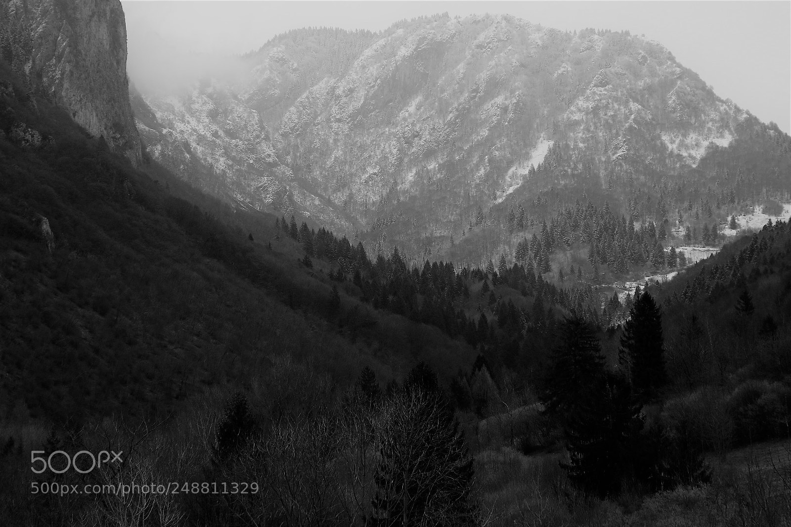 Canon EOS 7D Mark II sample photo. Hiking photography