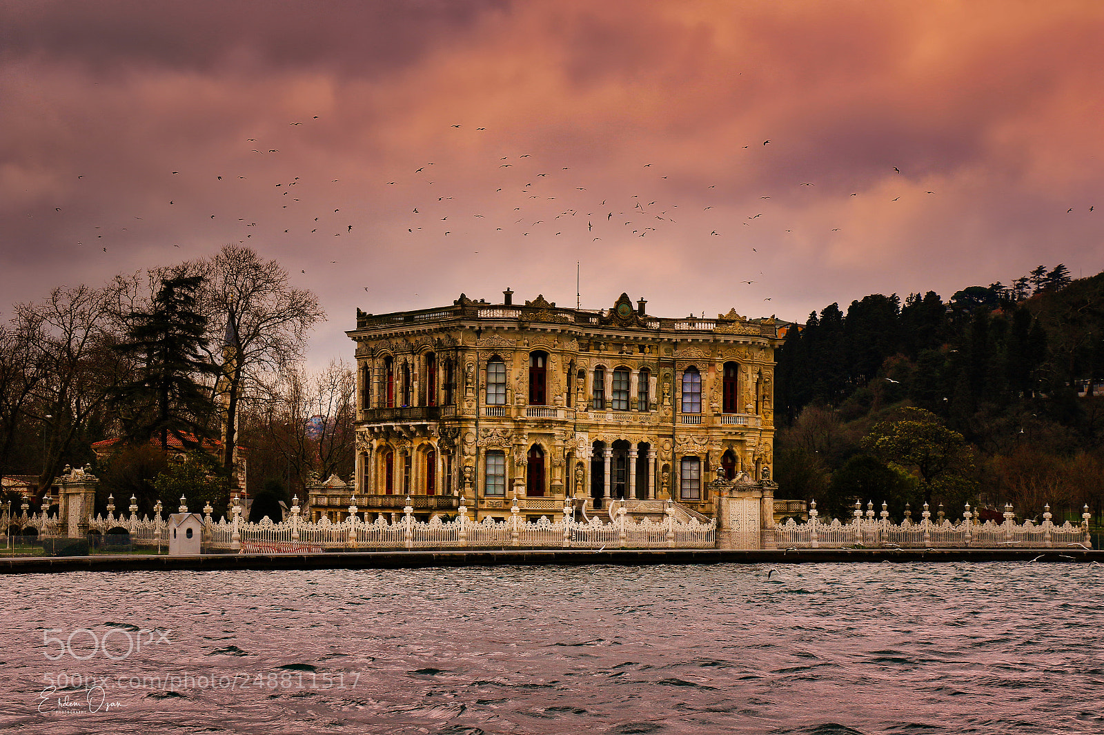 Canon EOS 7D Mark II sample photo. Palace photography