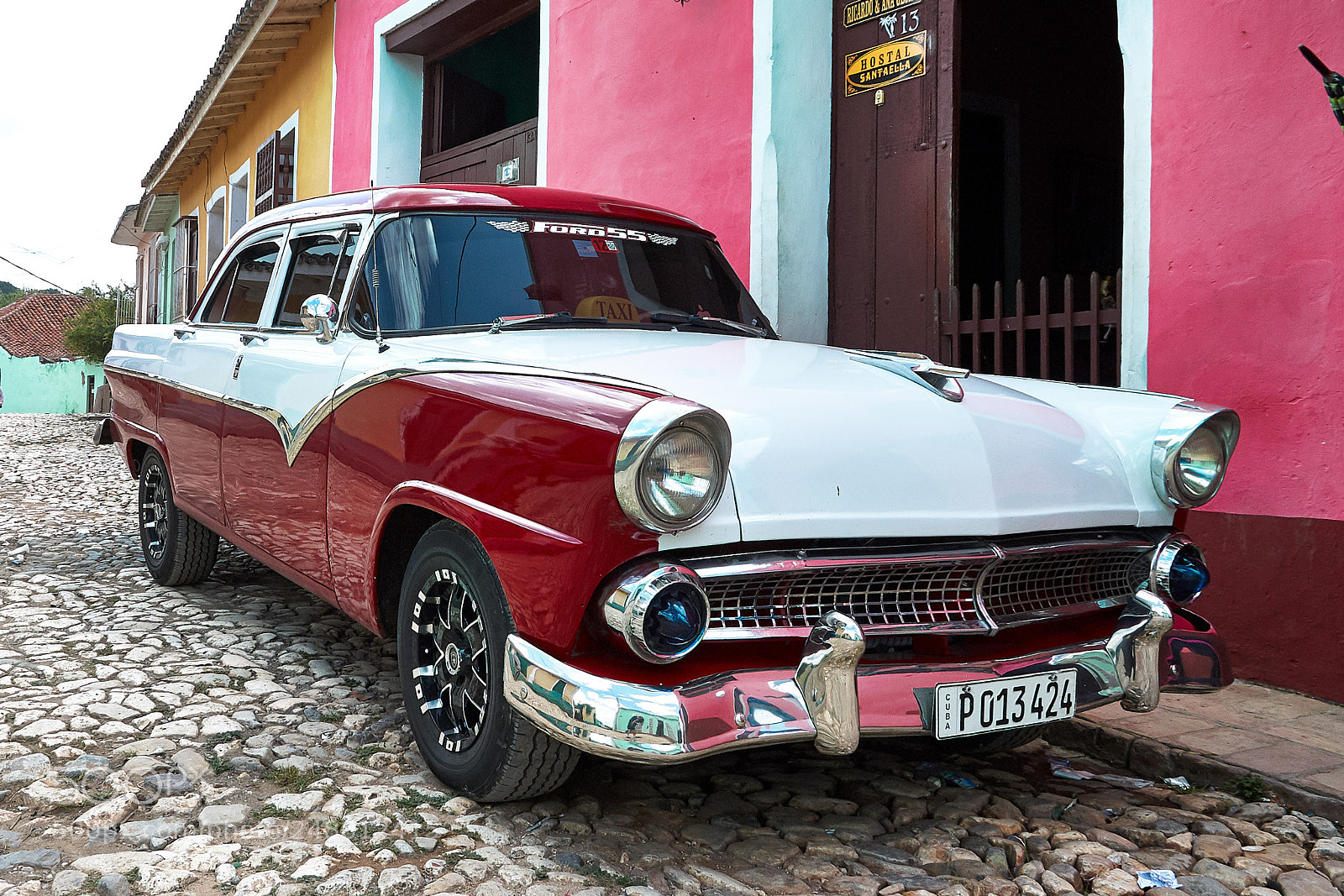 Nikon D80 sample photo. Red & white ford photography