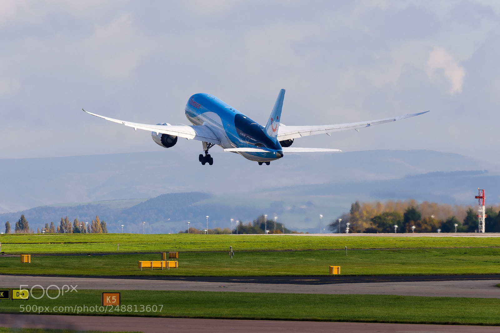 Sony SLT-A65 (SLT-A65V) sample photo. Dreamliner takeoff photography