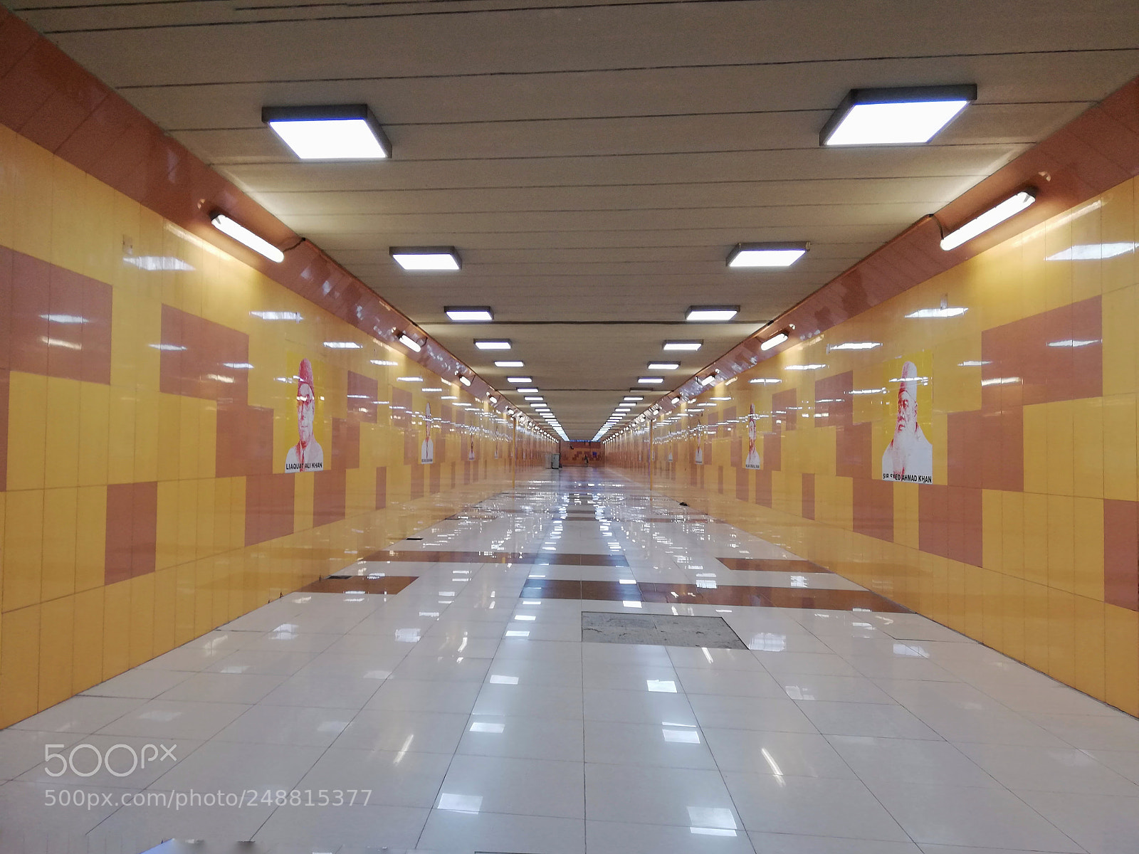 HUAWEI Mate 10 Lite sample photo. Metro photography