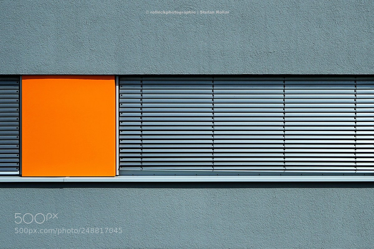 Sony a7 II sample photo. VorÜbergehned geschlossen photography