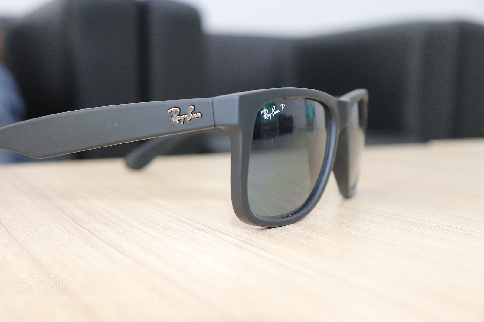 Canon EOS 800D (EOS Rebel T7i / EOS Kiss X9i) sample photo. Ray ban photography
